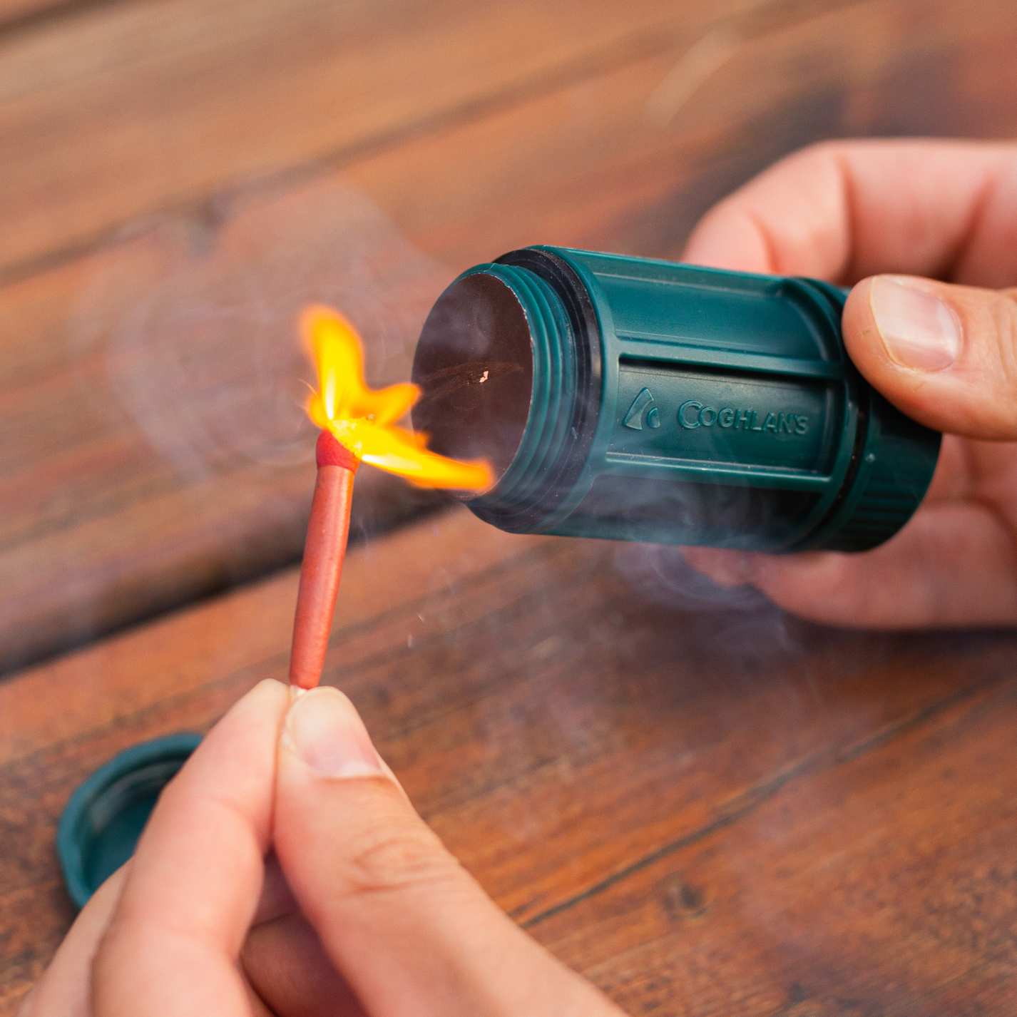 Coghlan's Stormproof Matches 5cm - Waterproof & Windproof Survival Matches for Camping, Hiking, and Emergency Preparedness