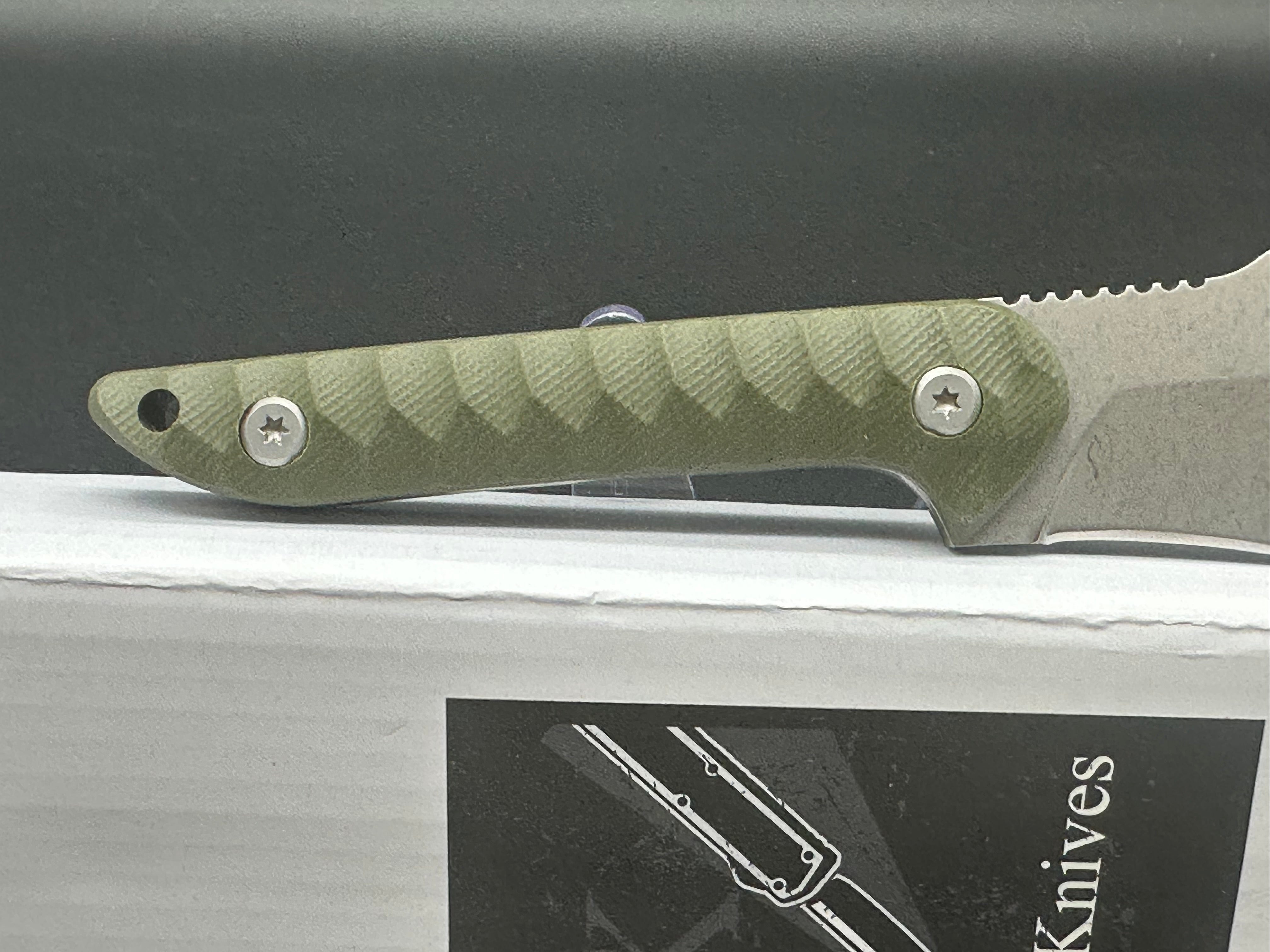 TacKnives Fixed Blade Hunting Knife with G10 Handle & D2 Steel Blade - Perfect for Outdoor Camping, Survival, and Bushcraft Activities