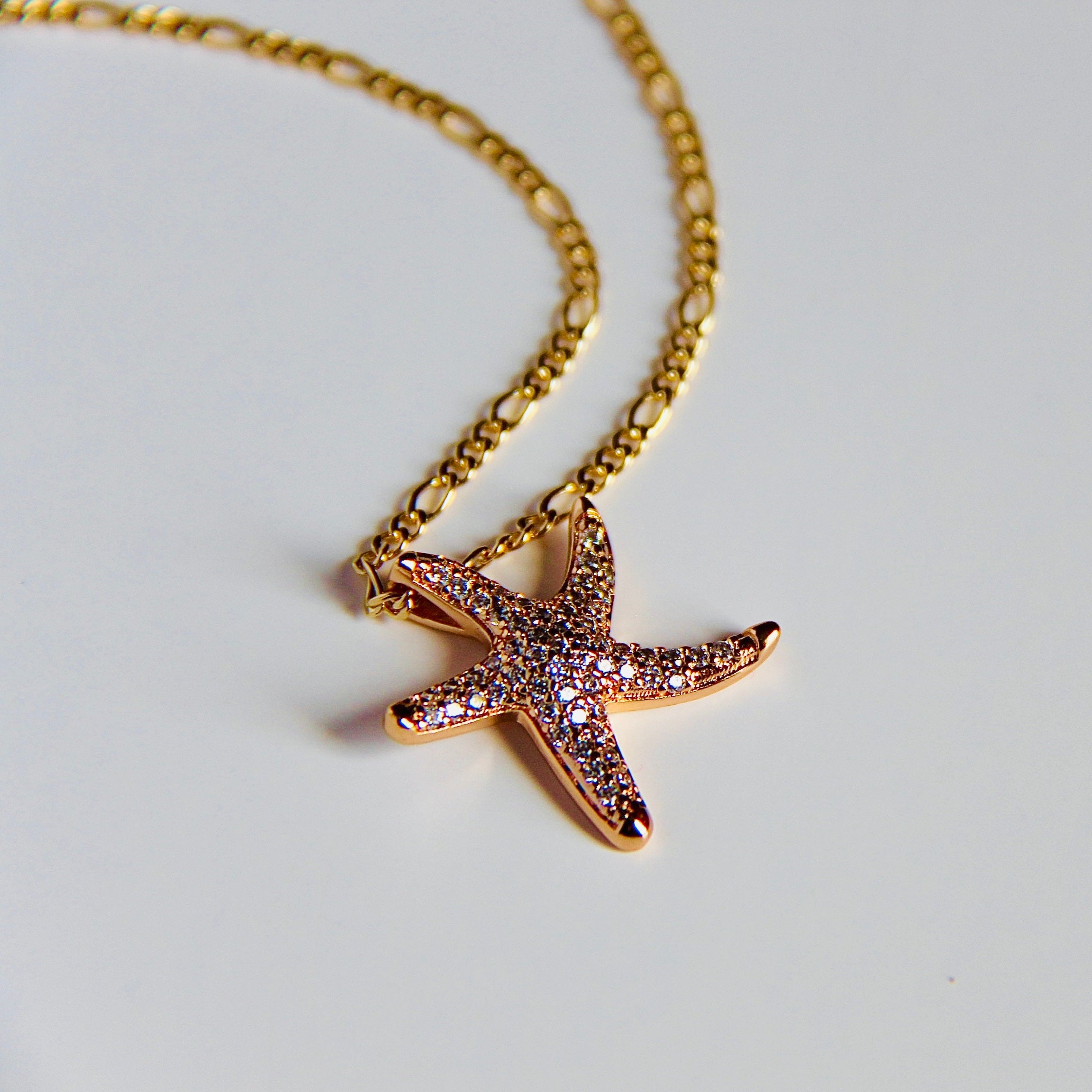 Elegant Gold Fish Star Necklace for Women - Perfect for Gifts, Parties & Everyday Wear