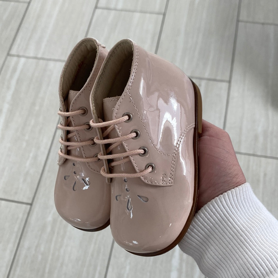 Beberlis Baby Pink Teardrop Baby Booties - Soft & Comfortable First Walkers for Newborns & Infants - Perfect for Photo Shoots, Baby Showers & Everyday Wear