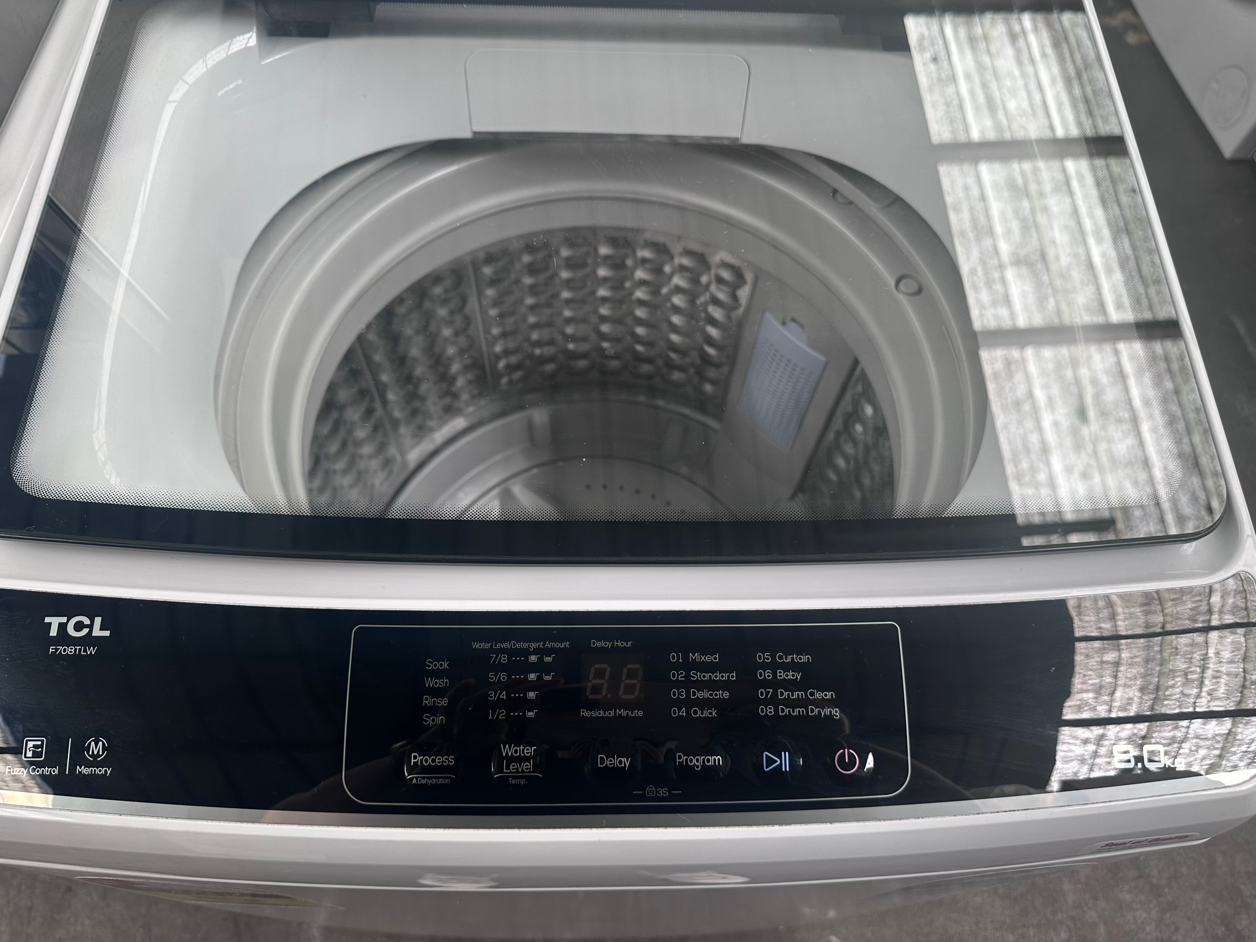 Refurbished TCL 8kg Top Load Washing Machine - Energy Efficient Laundry Solution for Small Apartments & Dorms