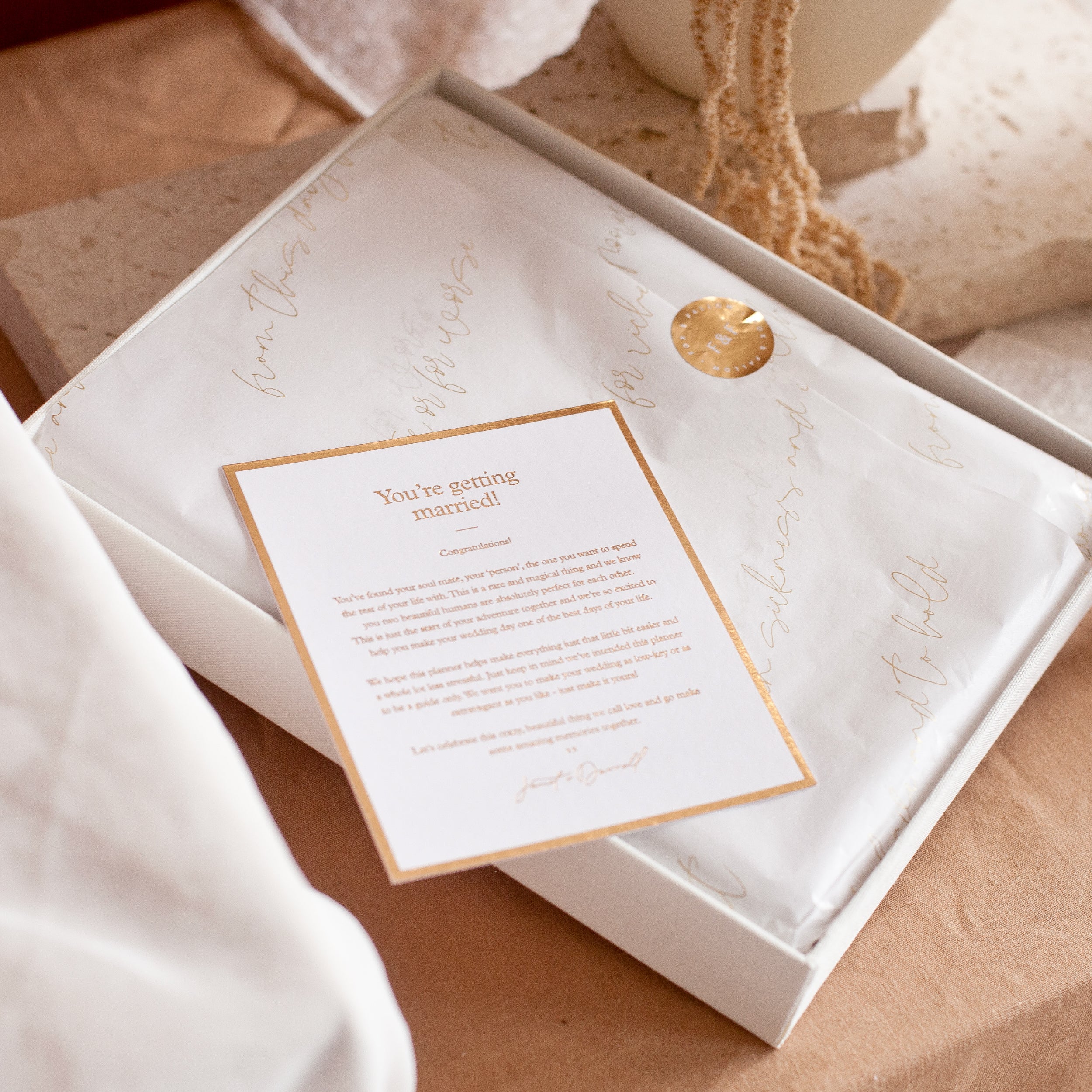 Luxury Wedding Planner Organizer - Elegant Ivory Design for Brides, Wedding Planning & Event Coordination | Perfect for Bridal Showers, Rehearsal Dinners & Wedding Day