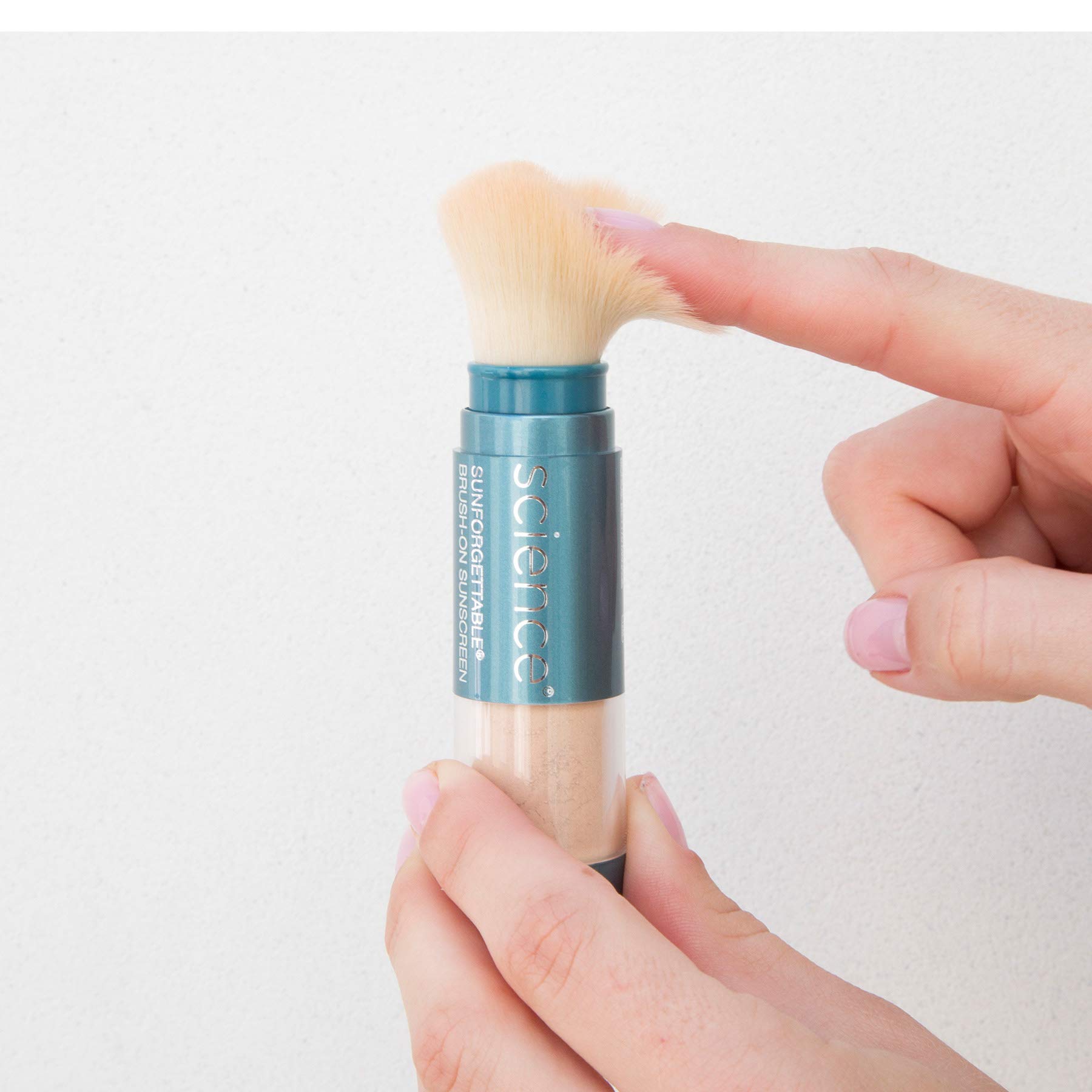 Colorescience Brush-On Sunscreen Mineral Powder SPF 50 - Oil-Free, Water-Resistant, Broad Spectrum Protection for Sensitive Skin & Face - Perfect for Travel, Outdoor Activities & Daily Sun Protection
