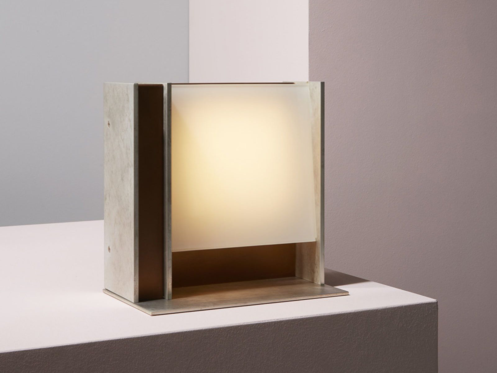 Glam Table Light - Elegant LED Nightstand Lamp for Bedroom, Living Room & Office - Perfect for Reading, Decor & Ambient Lighting