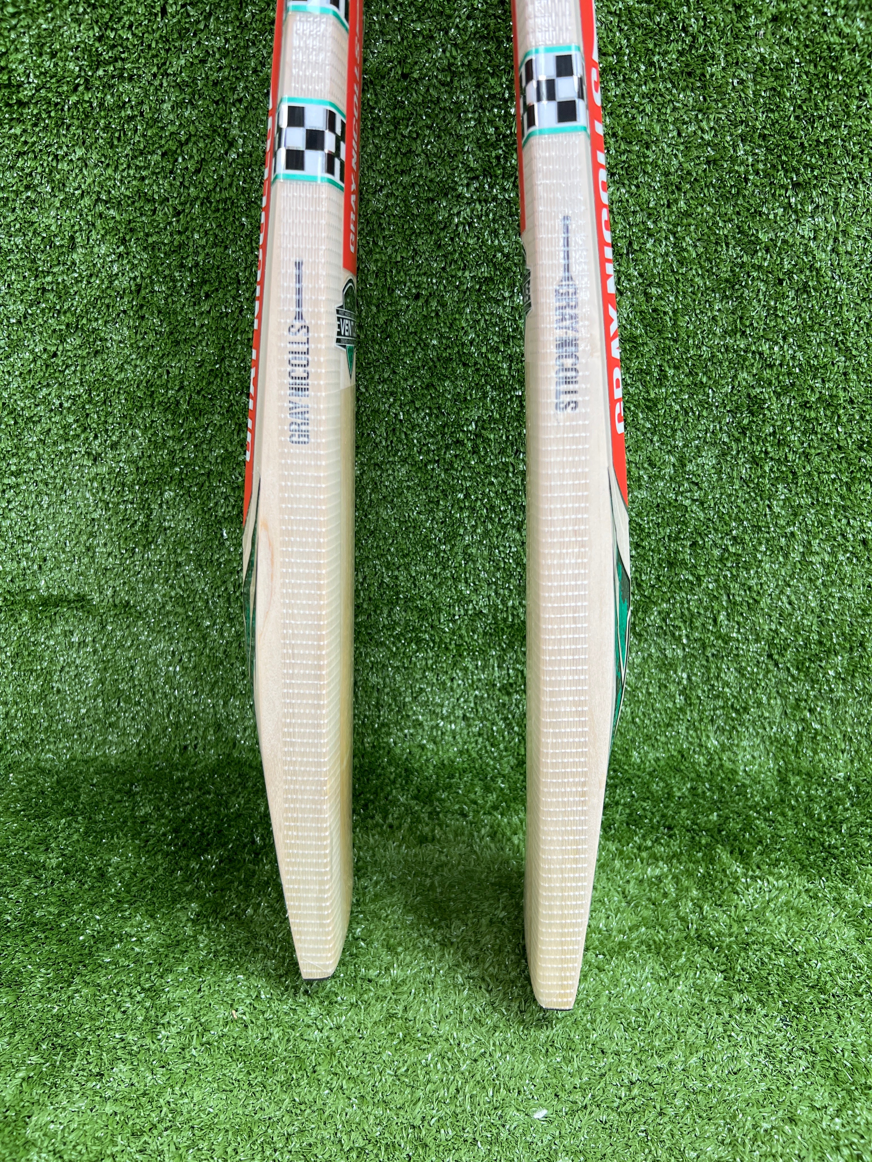 Gray Nicolls Ventus Gen 1.0 200 Junior/Youth Cricket Bat - English Willow - Perfect for Youth Cricket Training & Matches