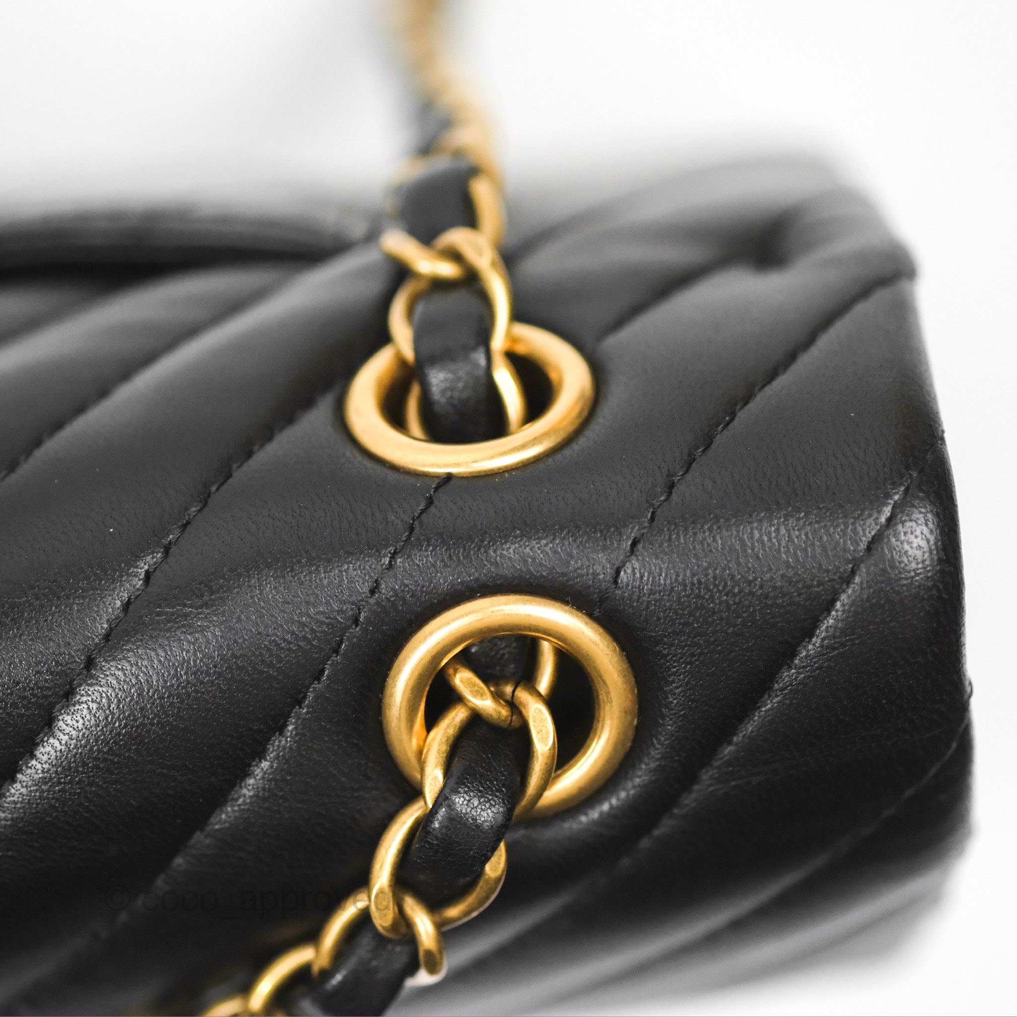 Chanel Classic M/L Medium Flap Chevron Black Lambskin Gold Hardware Bag - Luxury Designer Handbag for Women, Perfect for Evening Events & Special Occasions