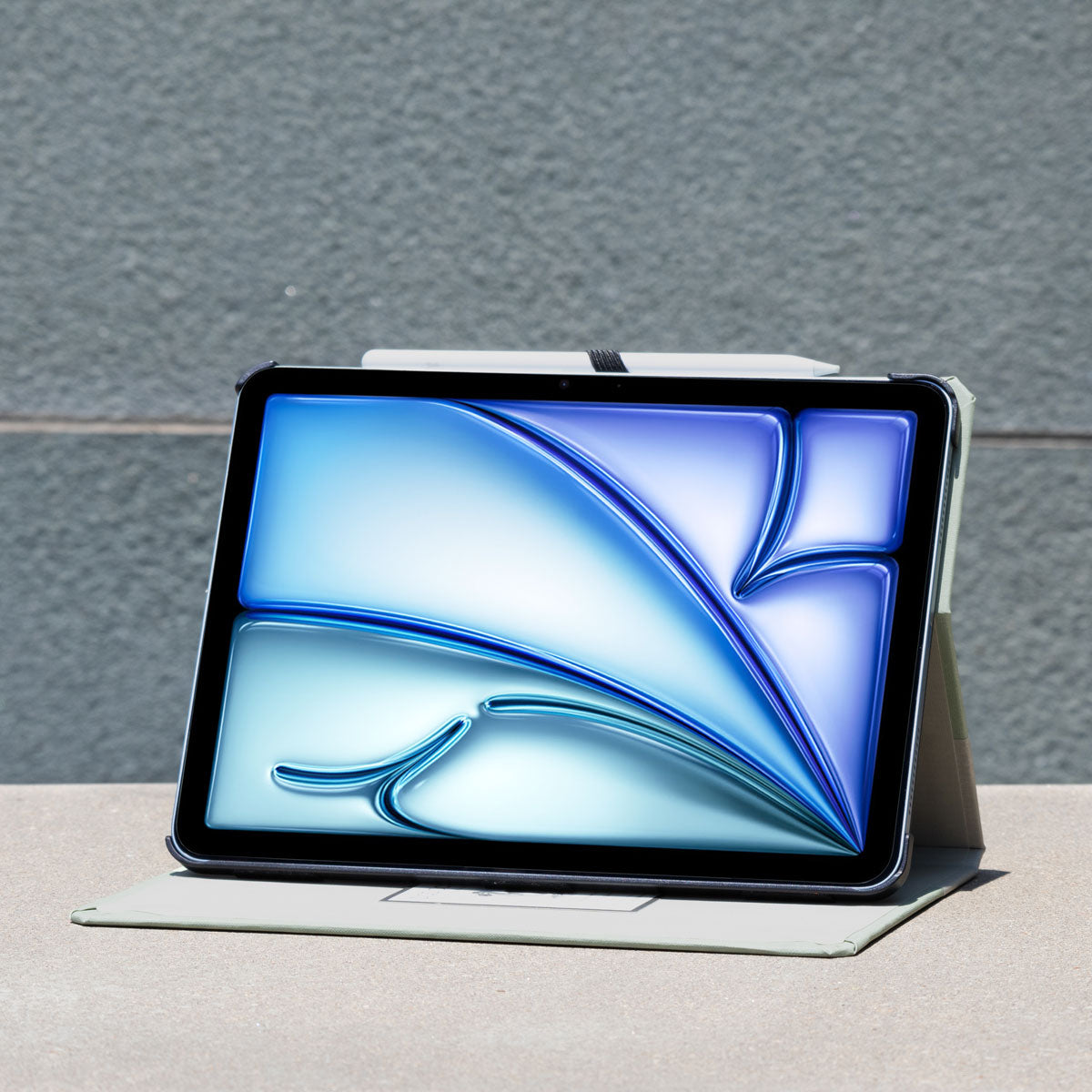 Premium Two-Tone iPad Case - Slim Protective Cover for iPad Pro/Air/Mini - Perfect for Work, Travel & Home Use