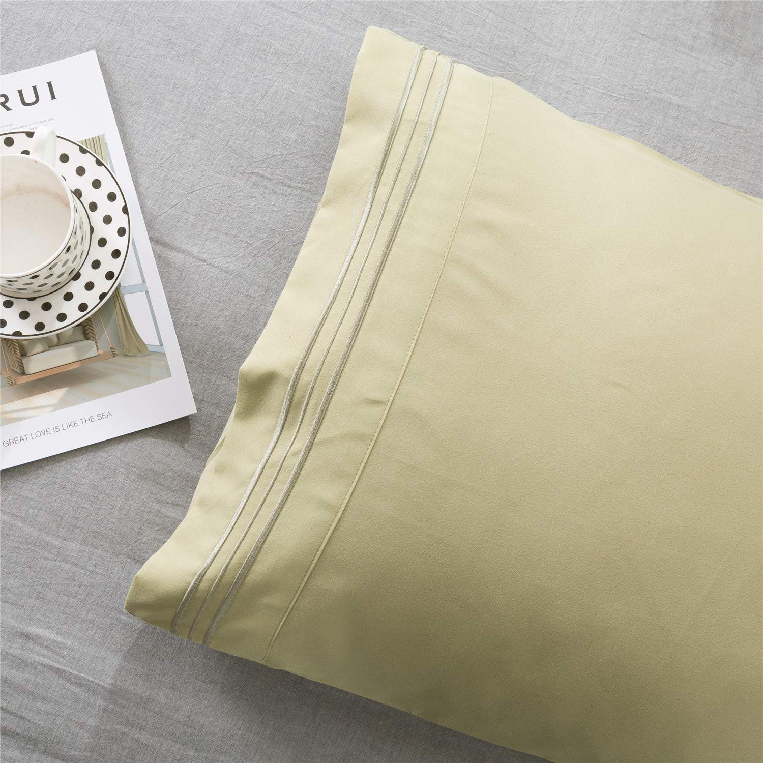 Villand 1800 Thread Count Brushed Microfiber Pillowcase Set of 2 - Ultra Soft, Stain & Fade Resistant, Wrinkle-Free Luxury Hotel Quality Pillow Cases with Envelope Closure - Perfect for Bedroom, Guest Room & Airbnb