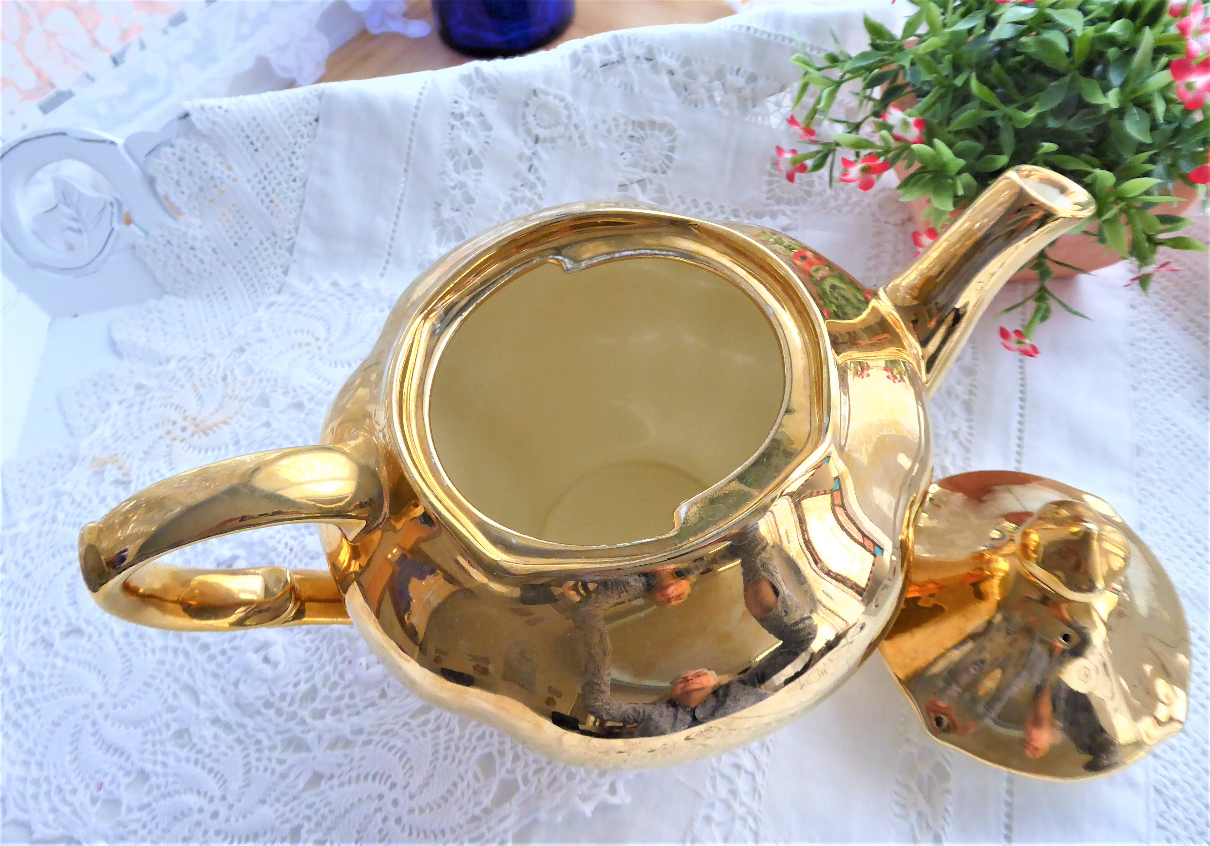 Vintage Luxe Royal Winton Golden Age Teapot - 1960s Gold Luster Large Ceramic Tea Pot for Afternoon Tea & Collectible Display