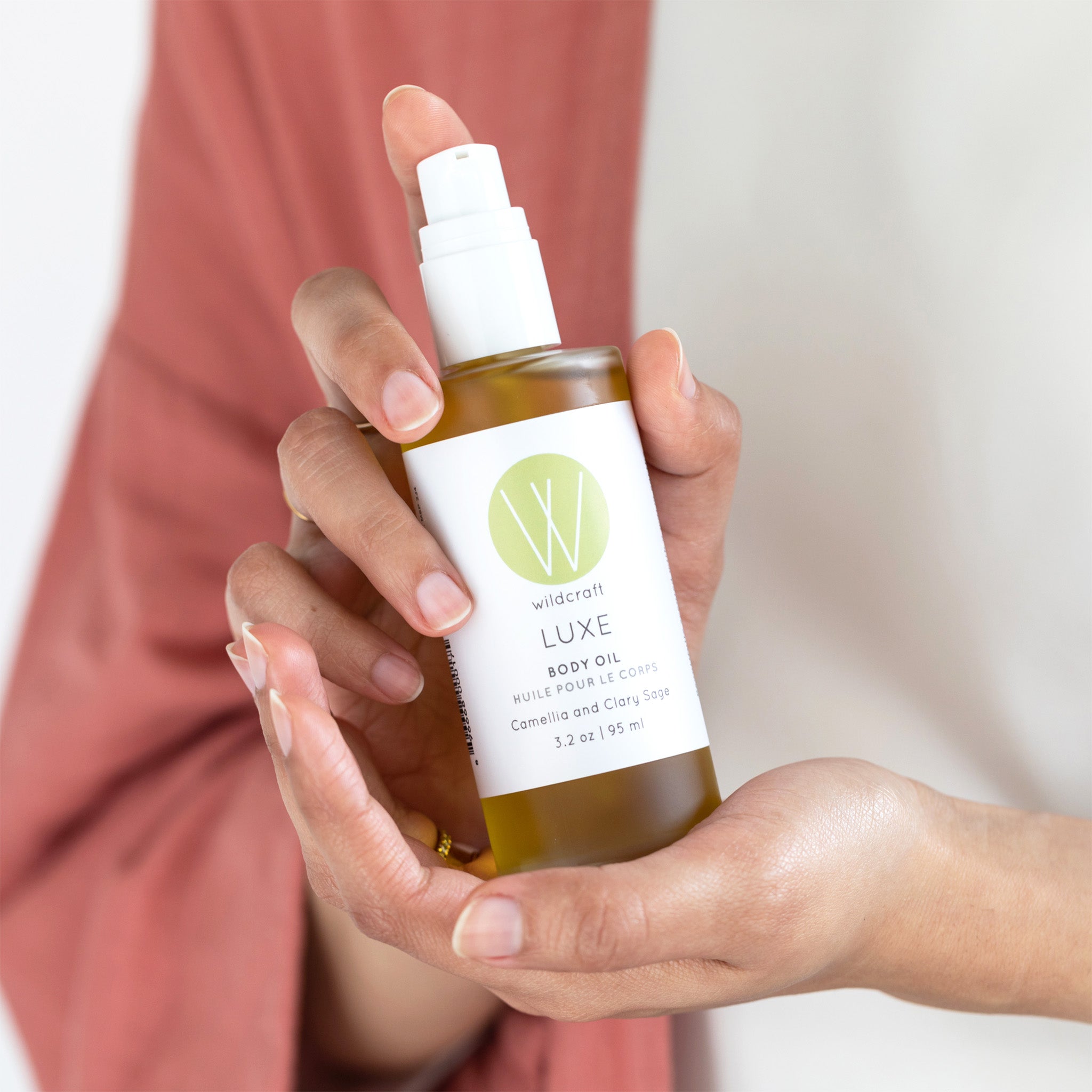 Premium Organic Body Oil for Dry Skin - Hydrating & Nourishing Moisturizer with Natural Ingredients - Perfect for Massage, Aromatherapy & Daily Skincare Routine