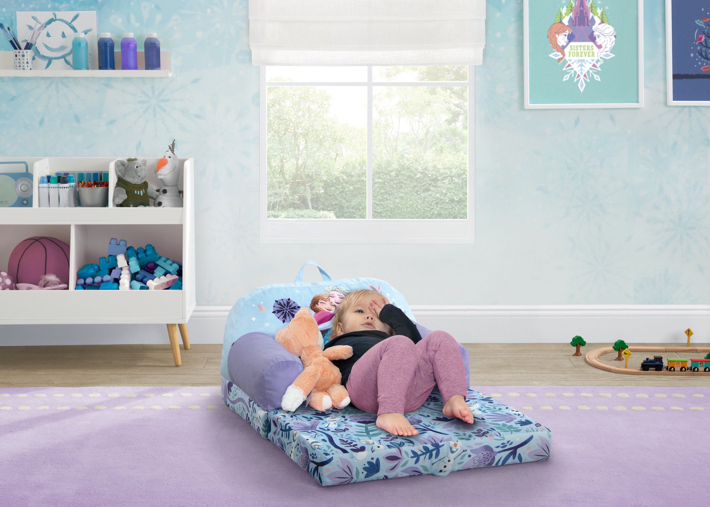 Frozen Cozee Buddy Flip Out Chair - Kids' Portable Folding Chair for Indoor & Outdoor Use - Perfect for Camping, Picnics, and Movie Nights