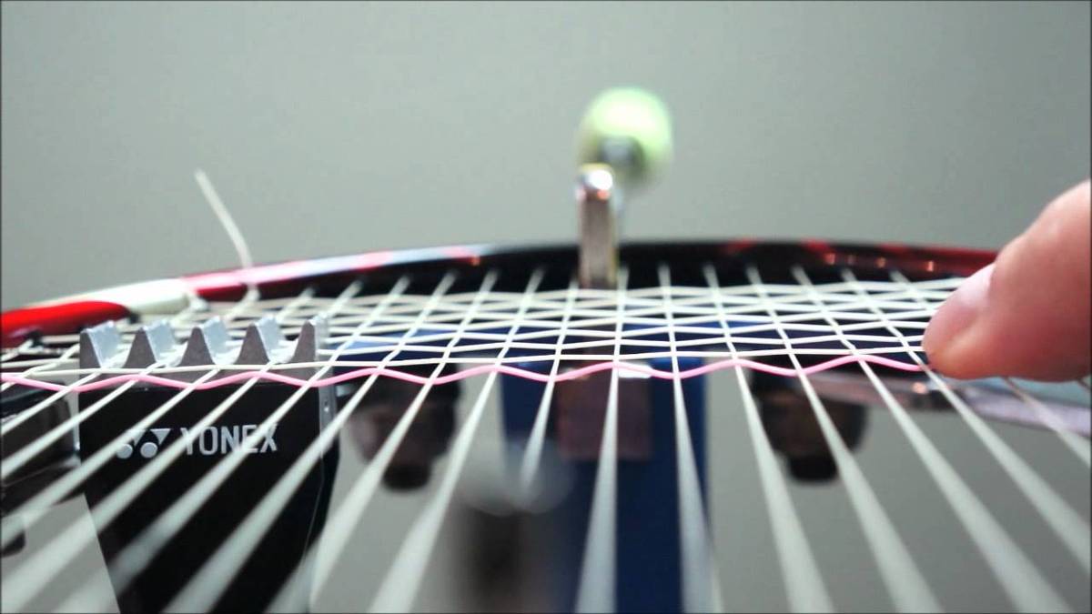 Professional Badminton Racket Stringing Service - Includes String & Labor - Perfect for Tournament Players & Casual Enthusiasts