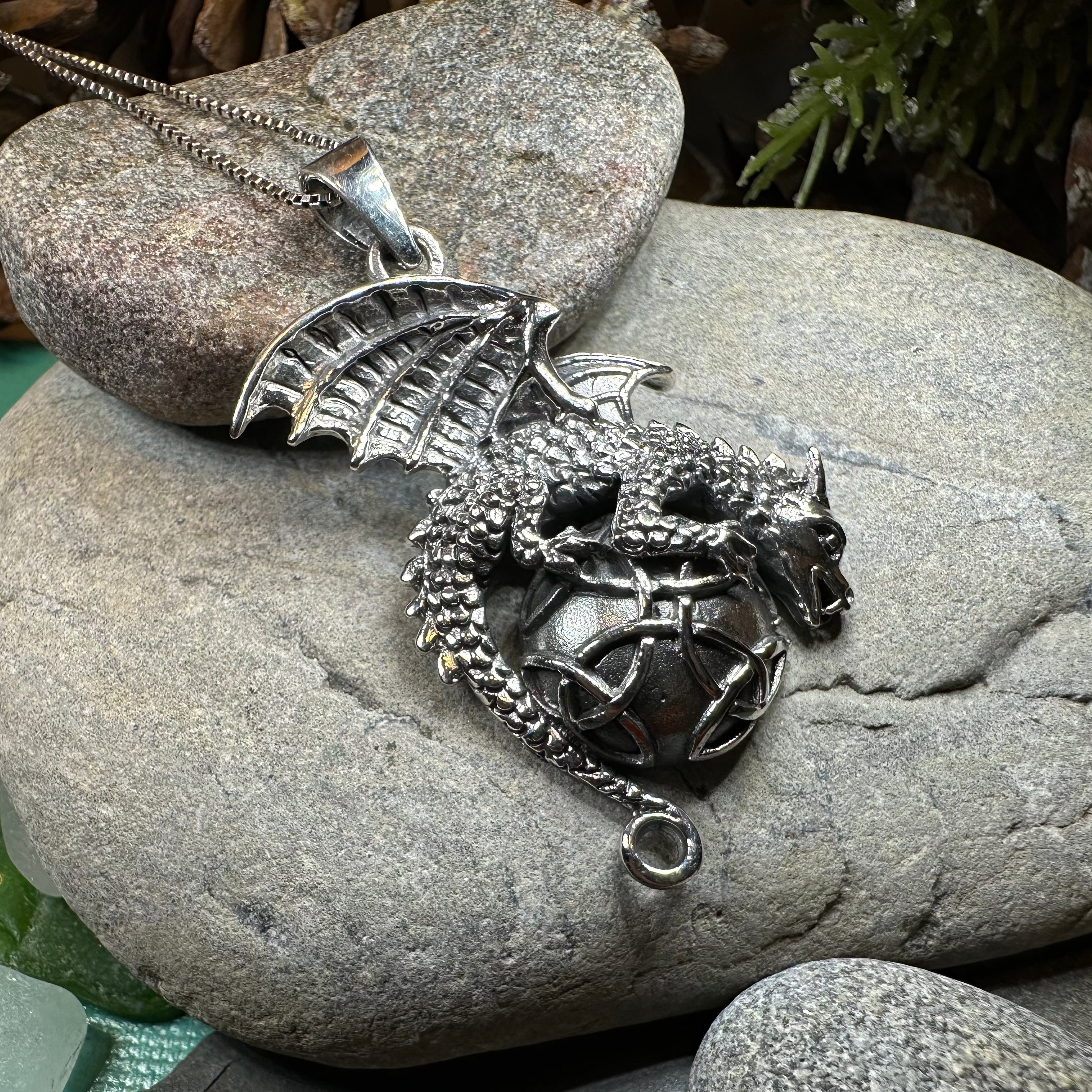 Archion Dragon Moon Necklace - Elegant Celestial Jewelry for Women, Moon Phase Pendant with Dragon Design, Perfect Gift for Birthday, Anniversary & Special Occasions | Ideal for Boho, Gothic & Fantasy Fashion Styles