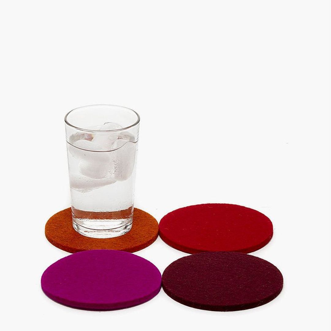 Premium Merino Wool Felt Coasters Set of 4 - Natural & Absorbent Drink Pads for Beer, Wine & Coffee - Elegant Bordeaux Color - Perfect for Home Bar, Kitchen & Dining Table Decor