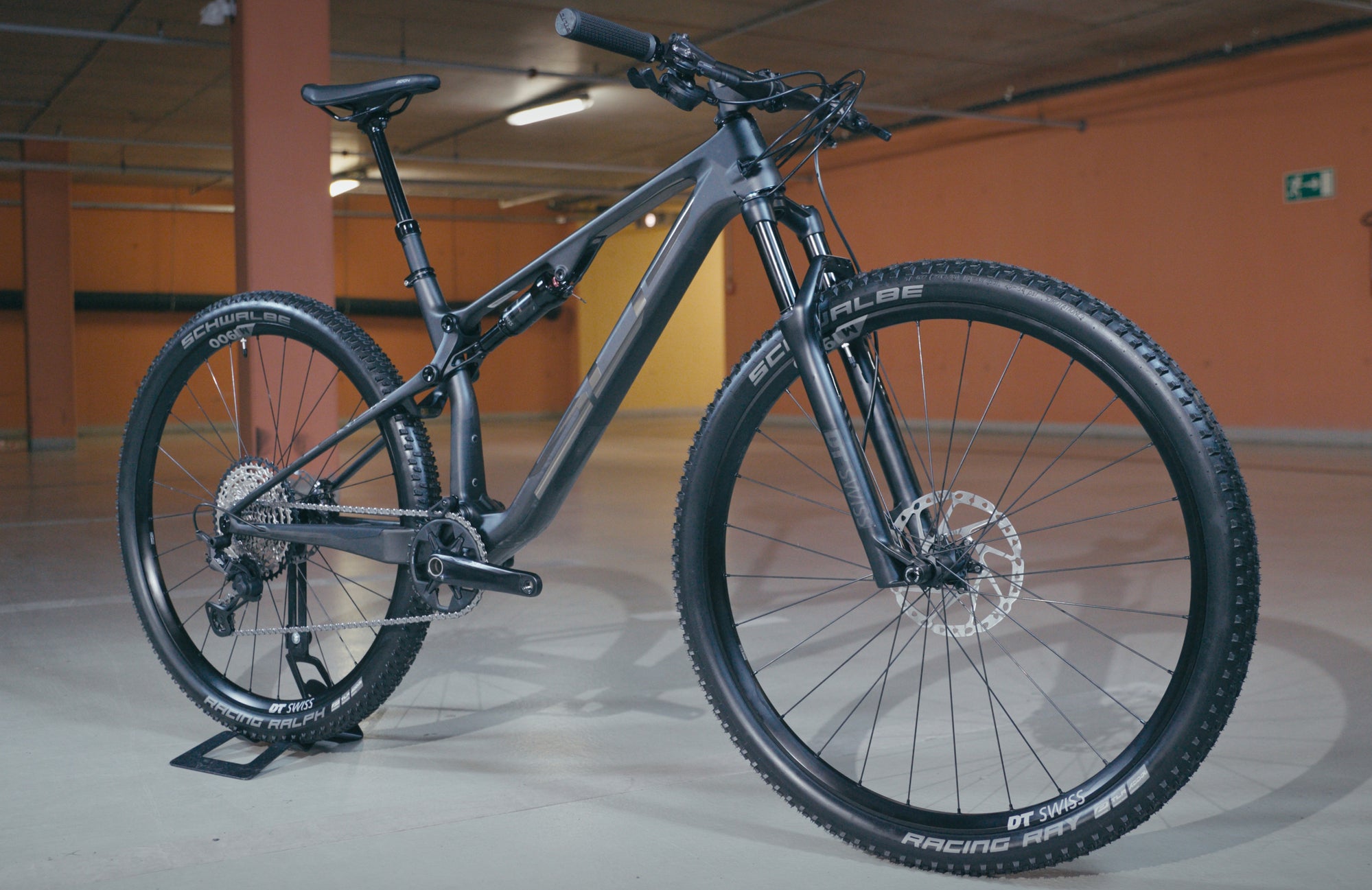 Ex Demo Superior XF 979 RC 29 Mountain Bike - Large Frame Size #4743 | Perfect for Trail Riding & Off-Road Adventures