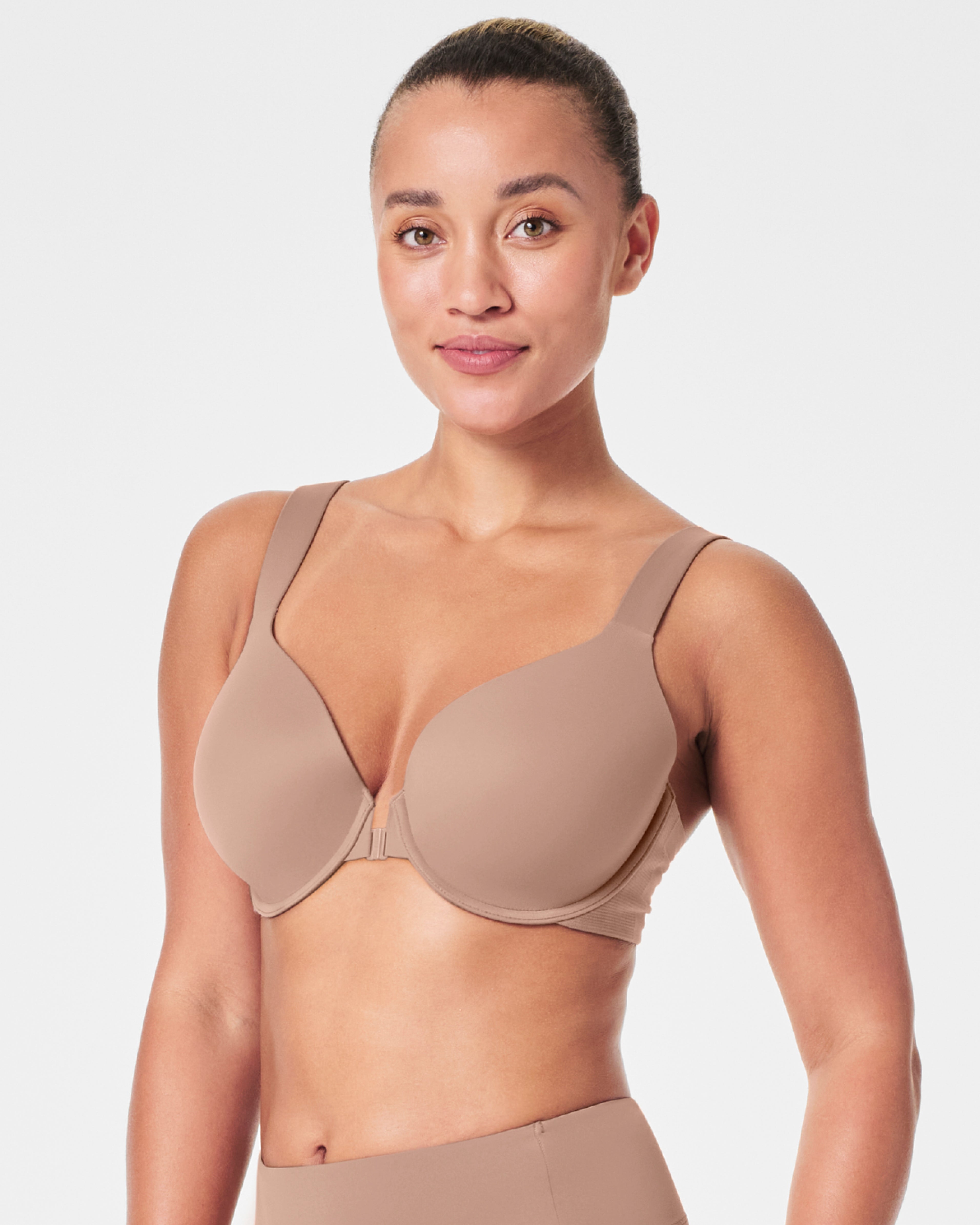 SPANX Smooth Comfort Lightly Lined Full Coverage Bra - Wireless T-Shirt Bra for Everyday Wear & Layering Outfits
