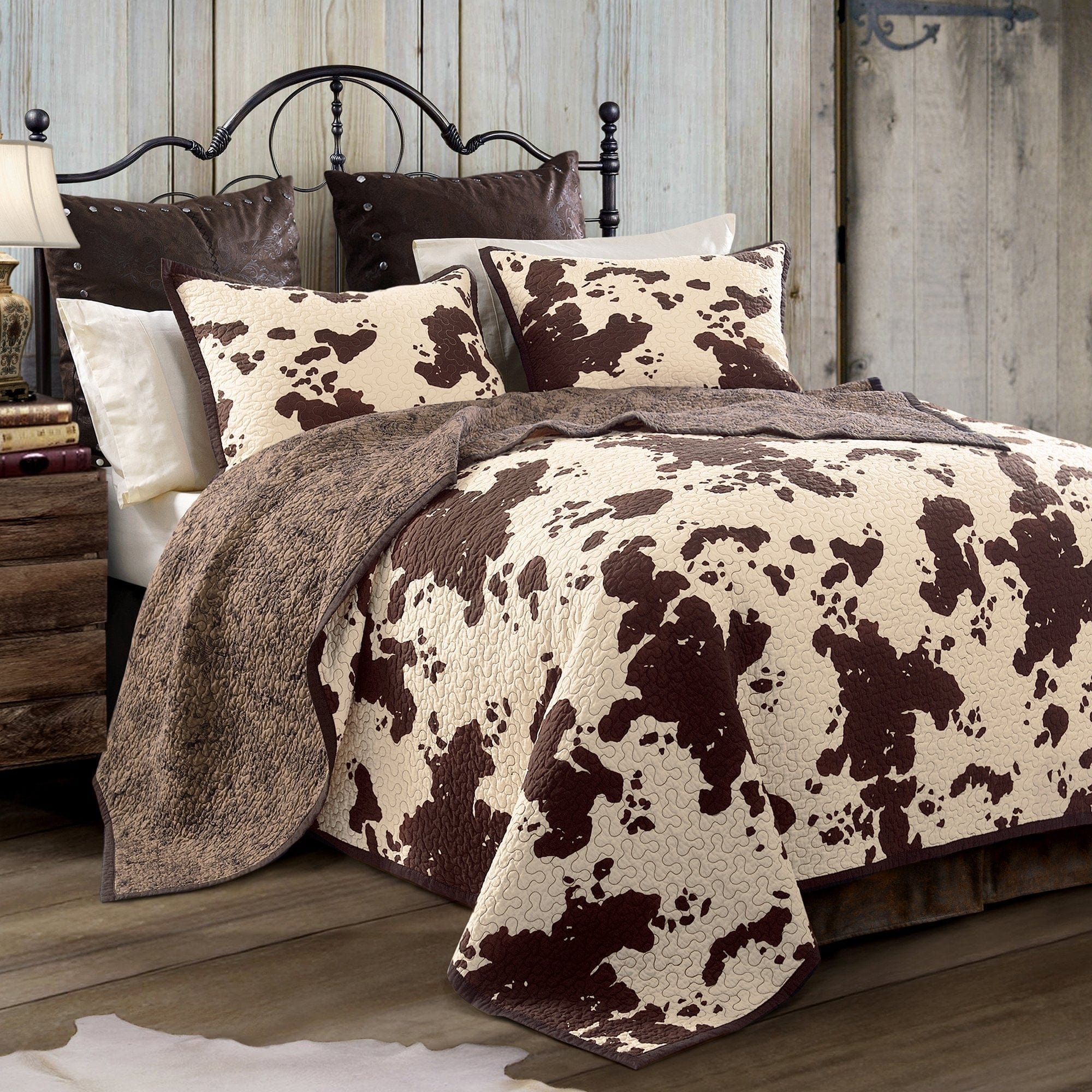 Elsa Cowhide Reversible Quilt Set - King Size Bedding with Soft Faux Fur & Leather Look - Perfect for Winter Warmth and Luxury Bedroom Decor