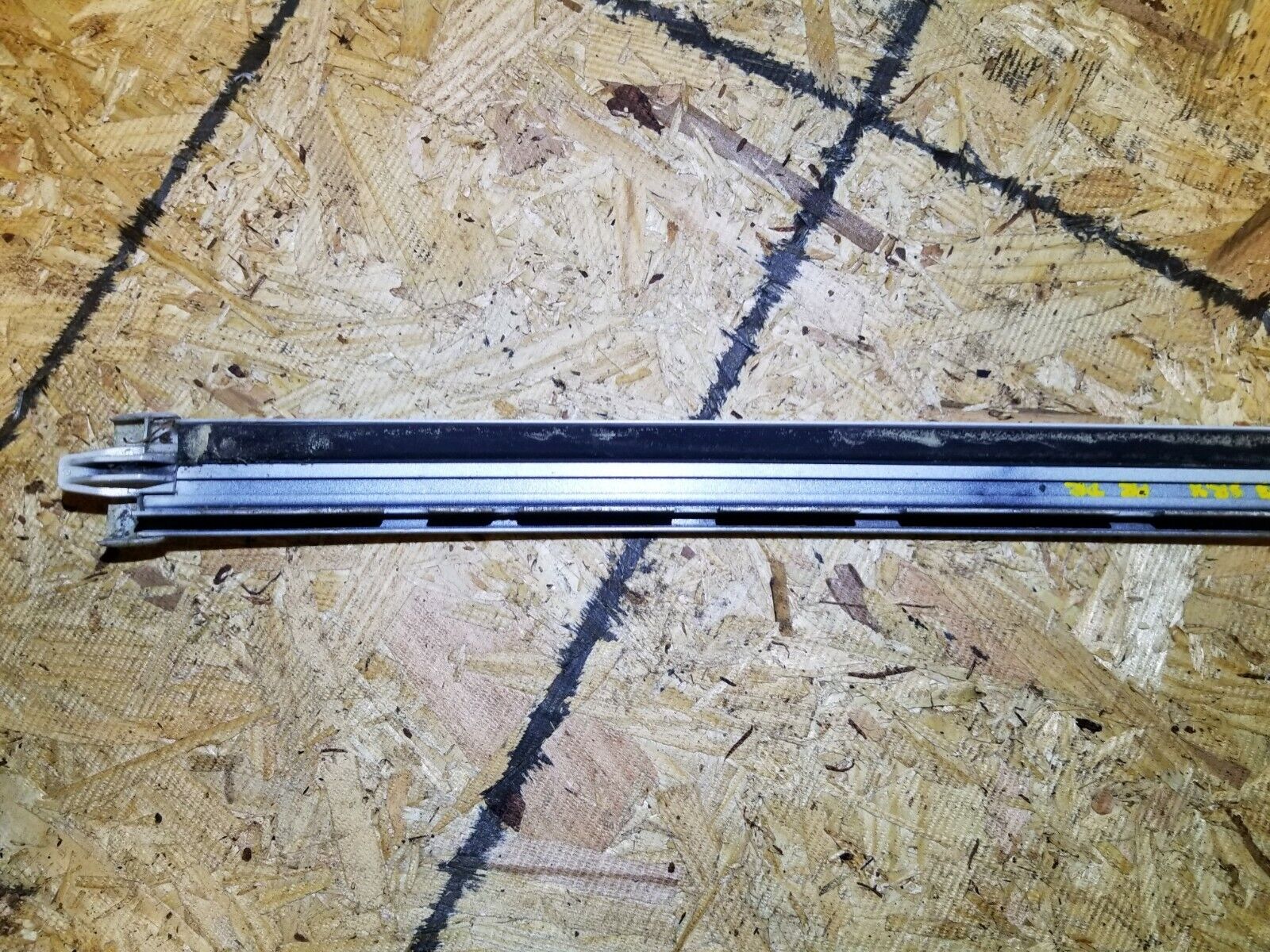 2005-2009 Cadillac SRX Left Driver Side Windshield Pillar Trim Molding - OEM Replacement Part for A-Pillar Cover - Perfect for Vehicle Restoration & Interior Repair