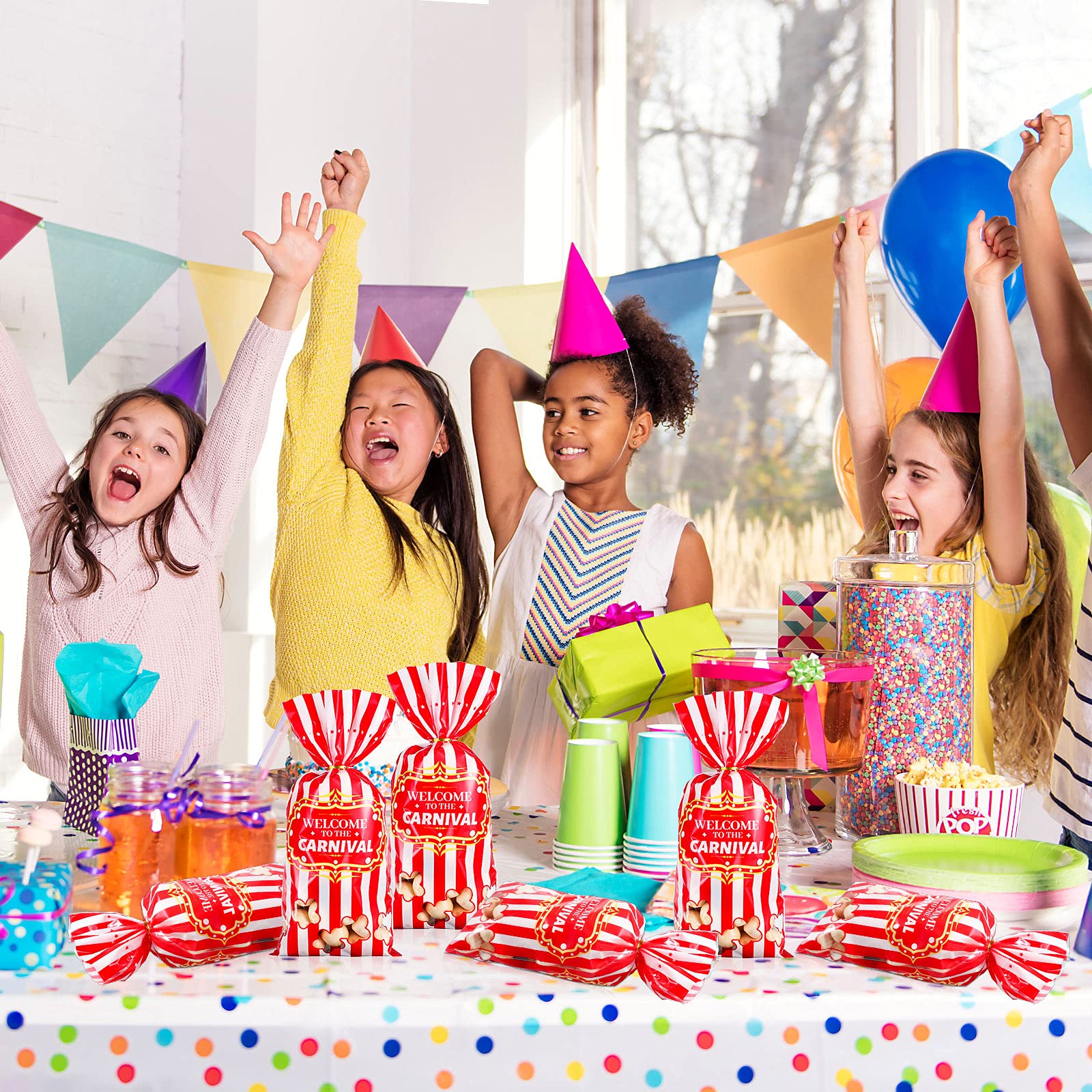 Epakh Carnival Candy Bags - 200 Pack Circus-Themed Plastic Party Favor Bags with Popcorn Pattern & Gold Twisted Ties for Halloween, Birthday Parties, Baby Showers & Wedding Favors - Perfect for Treats, Cookies & Cupcakes