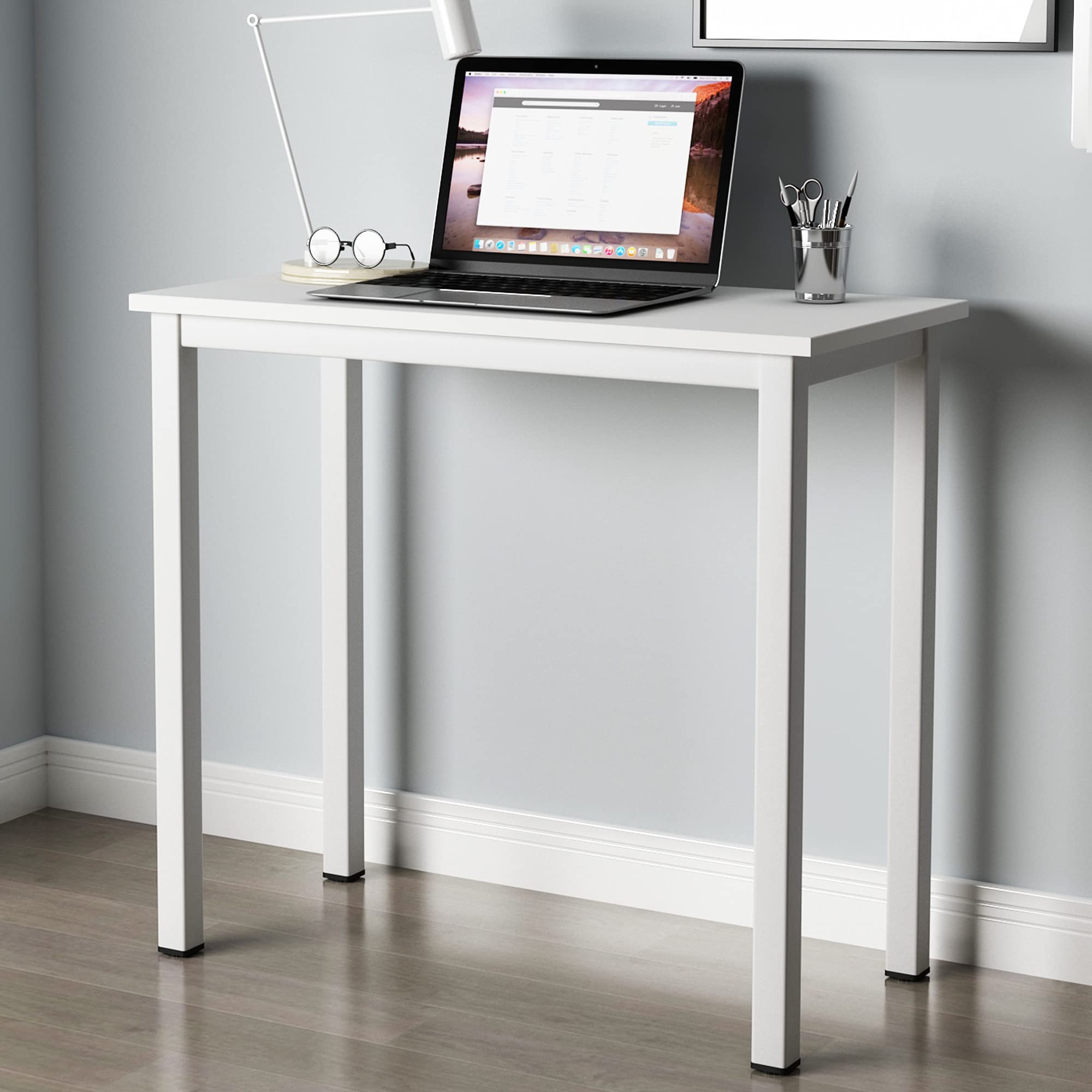 Soges 31.5 Inch Small White Computer Desk - Compact Writing Study Workstation for Home Office, Dorm Room & Small Spaces | Perfect for Remote Work, Online Classes & Crafting