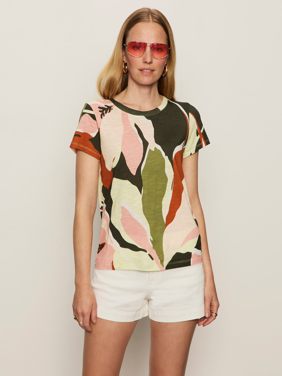 Premium Soft Cotton T-Shirt with Reef Vibes Print - Comfortable & Stylish for Beach, Vacation & Casual Wear