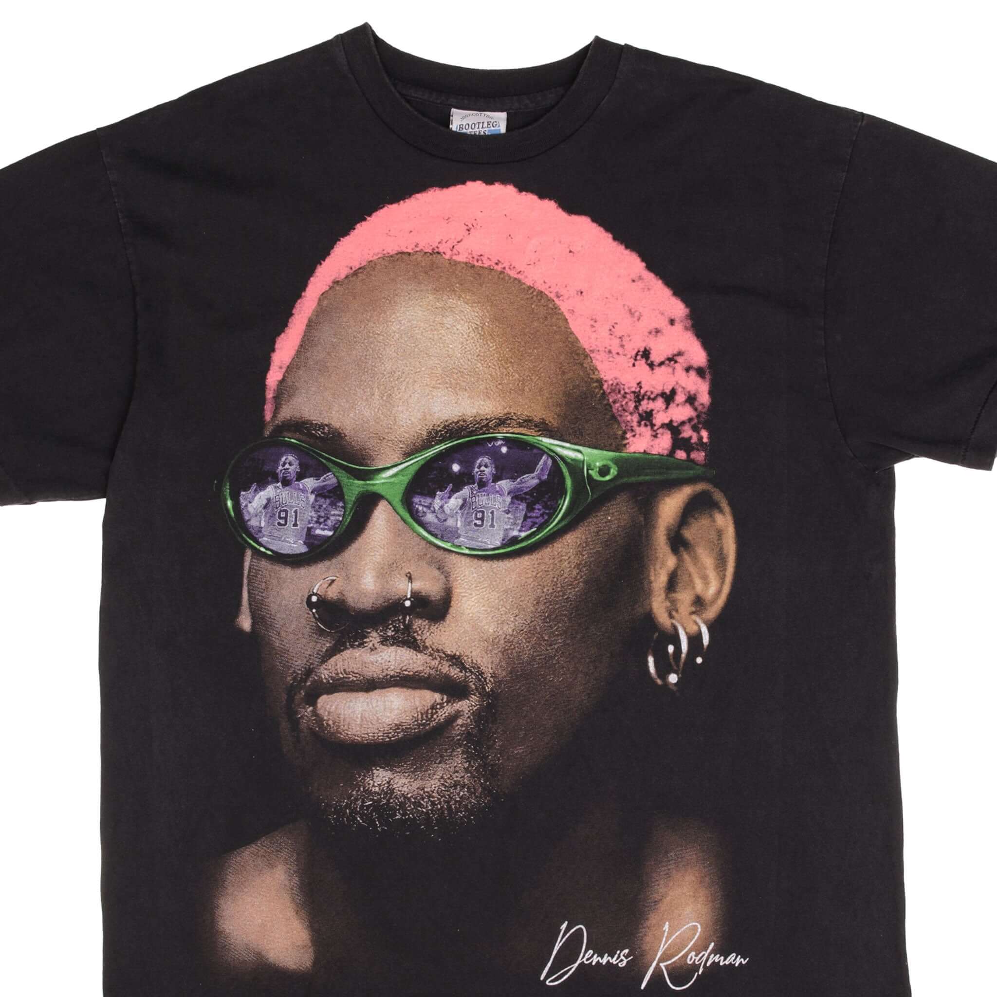 Vintage Dennis Rodman Chicago Bulls NBA Bootleg Tee Shirt - Large Size, Single Stitch Stitching - Perfect for Basketball Fans, Streetwear & Retro Fashion Lovers