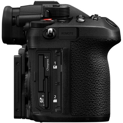 Panasonic Lumix GH7 4K Mirrorless Digital Camera with 20MP Sensor & 5-Axis Stabilization - Perfect for Vlogging, Travel Photography & Professional Videography