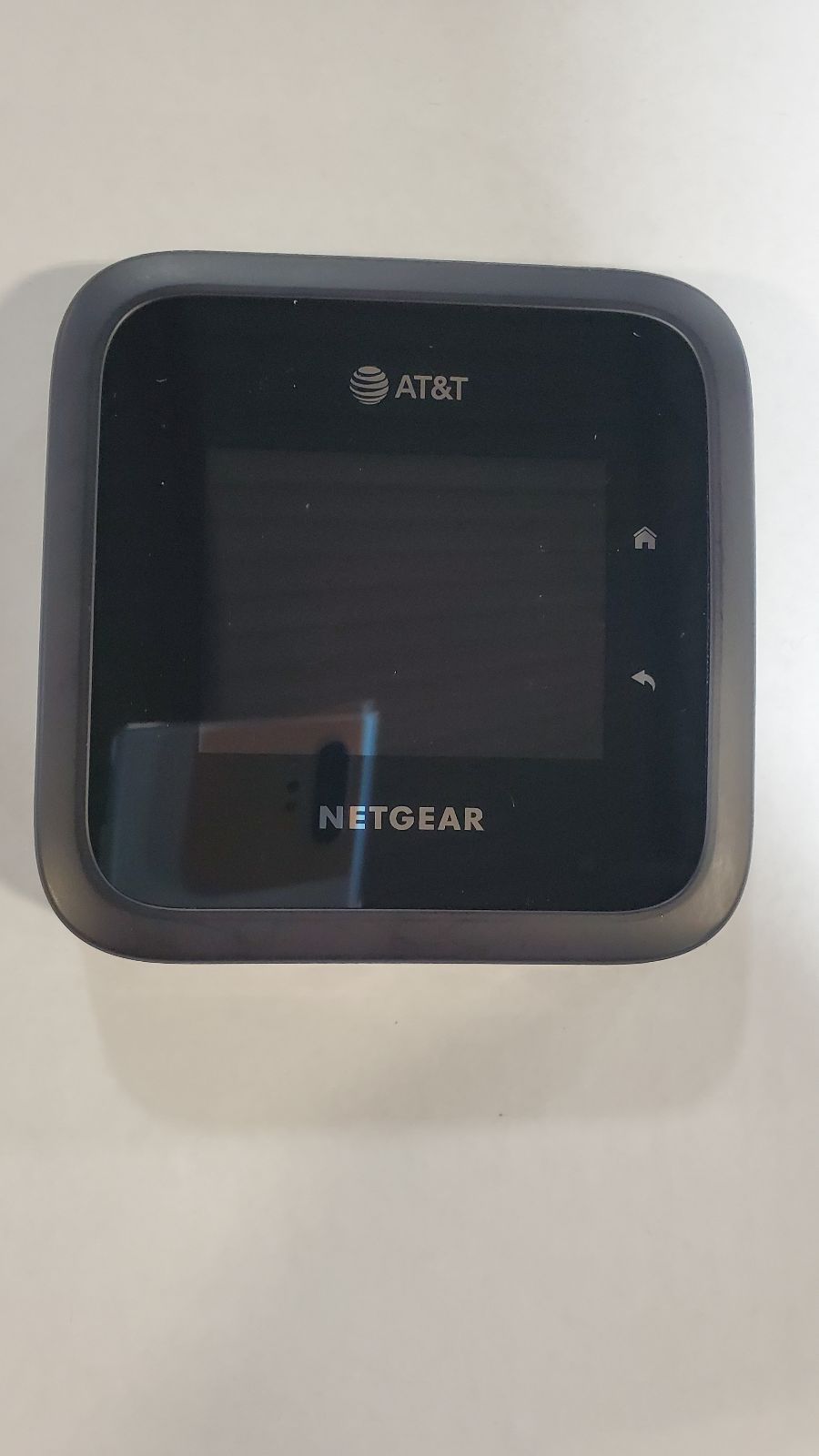 Netgear Nighthawk MR6500 M6 Pro 5G Mobile Hotspot Router - Non Working (For Parts/Repair, Black) | High-Speed Portable WiFi for Travel, Remote Work & Outdoor Adventures