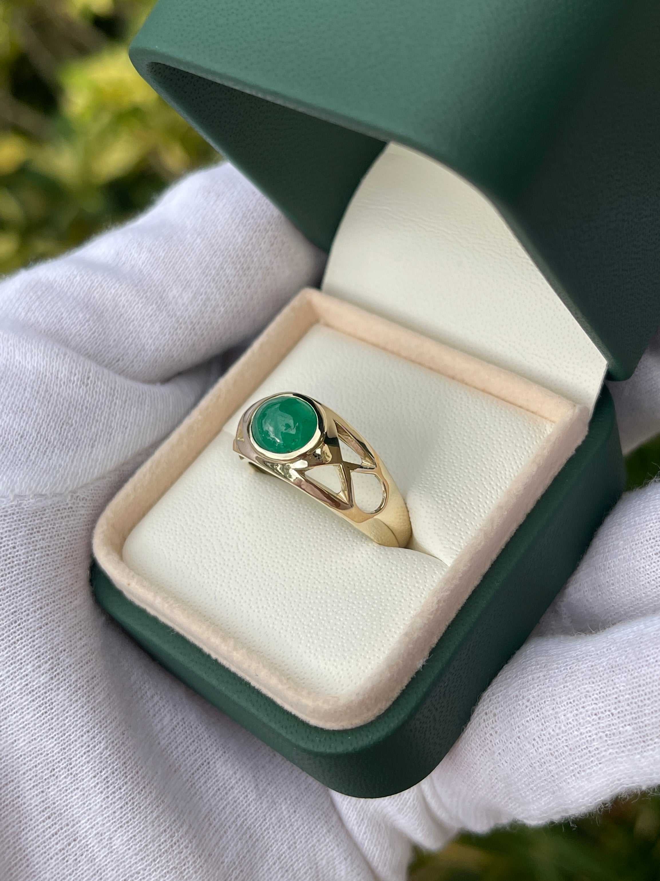 2.0 Carat Natural Green Emerald Oval Cabochon Gold Men's Ring - Elegant Handmade Jewelry for Wedding, Engagement & Special Occasions