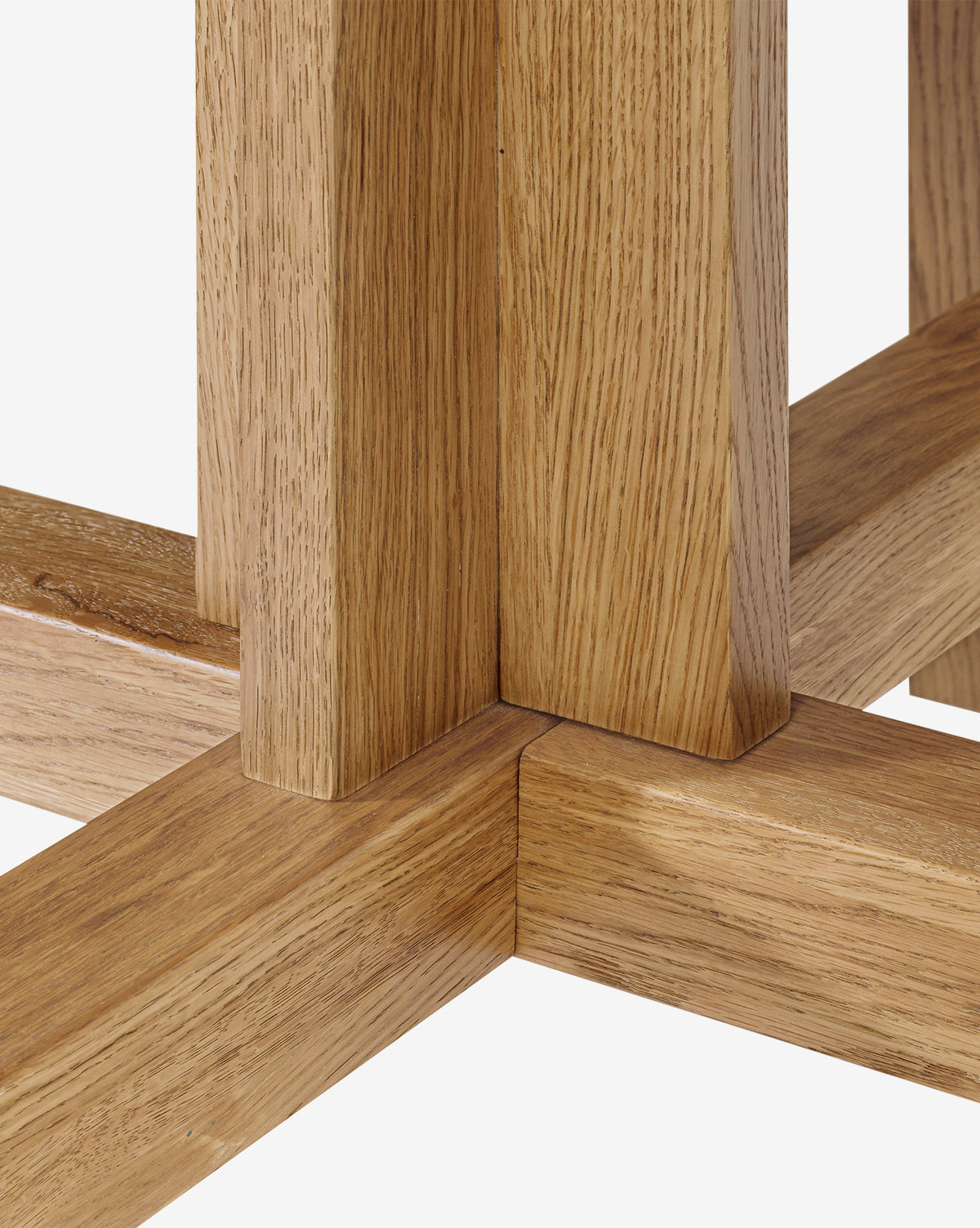 Modern Newbold Dining Table - Solid Wood Kitchen Table for 6 - Stylish Farmhouse Dining Room Furniture for Family Gatherings & Dinner Parties