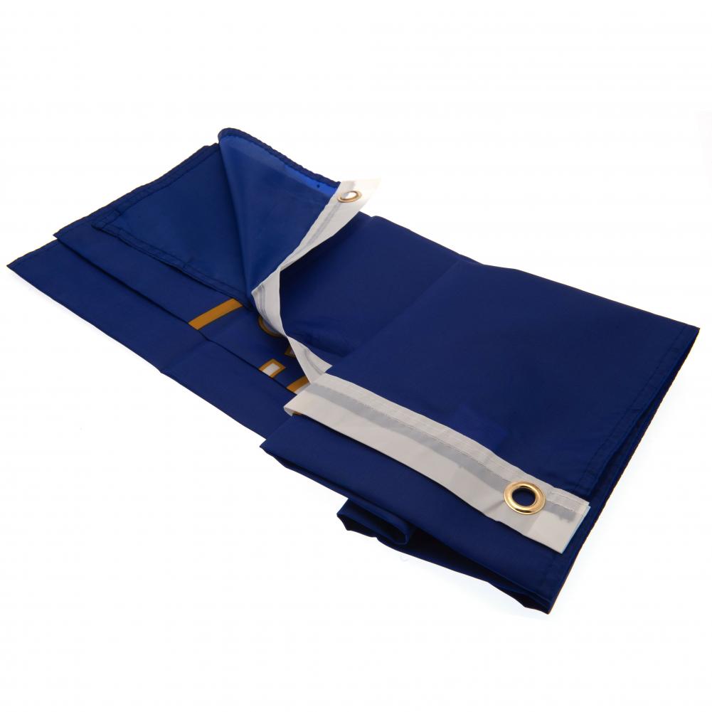 Chelsea FC Official Core Crest Flag - Perfect for Home Decor, Game Day & Fan Gifts | Chelsea Football Club Merchandise