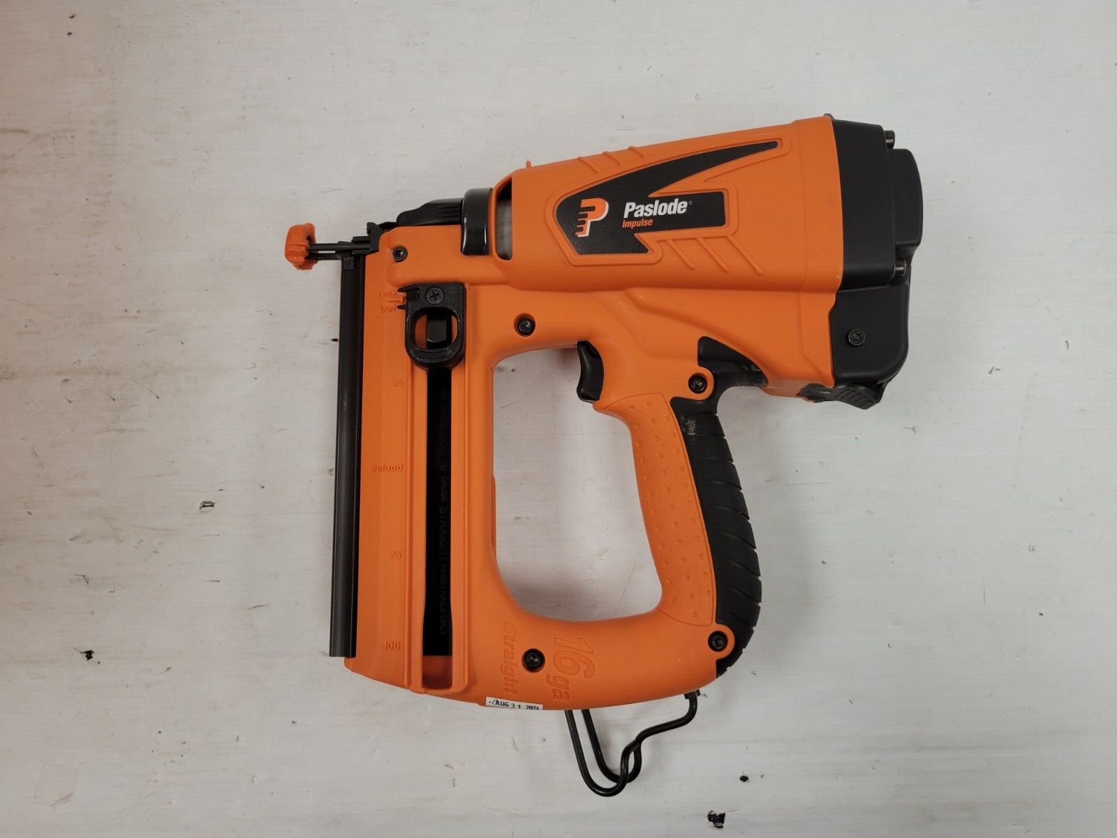 Paslode IMII250 Cordless Framing Nailer - 30 Degree Paper Tape Collated Nails - Ideal for Framing, Roofing & Construction Projects