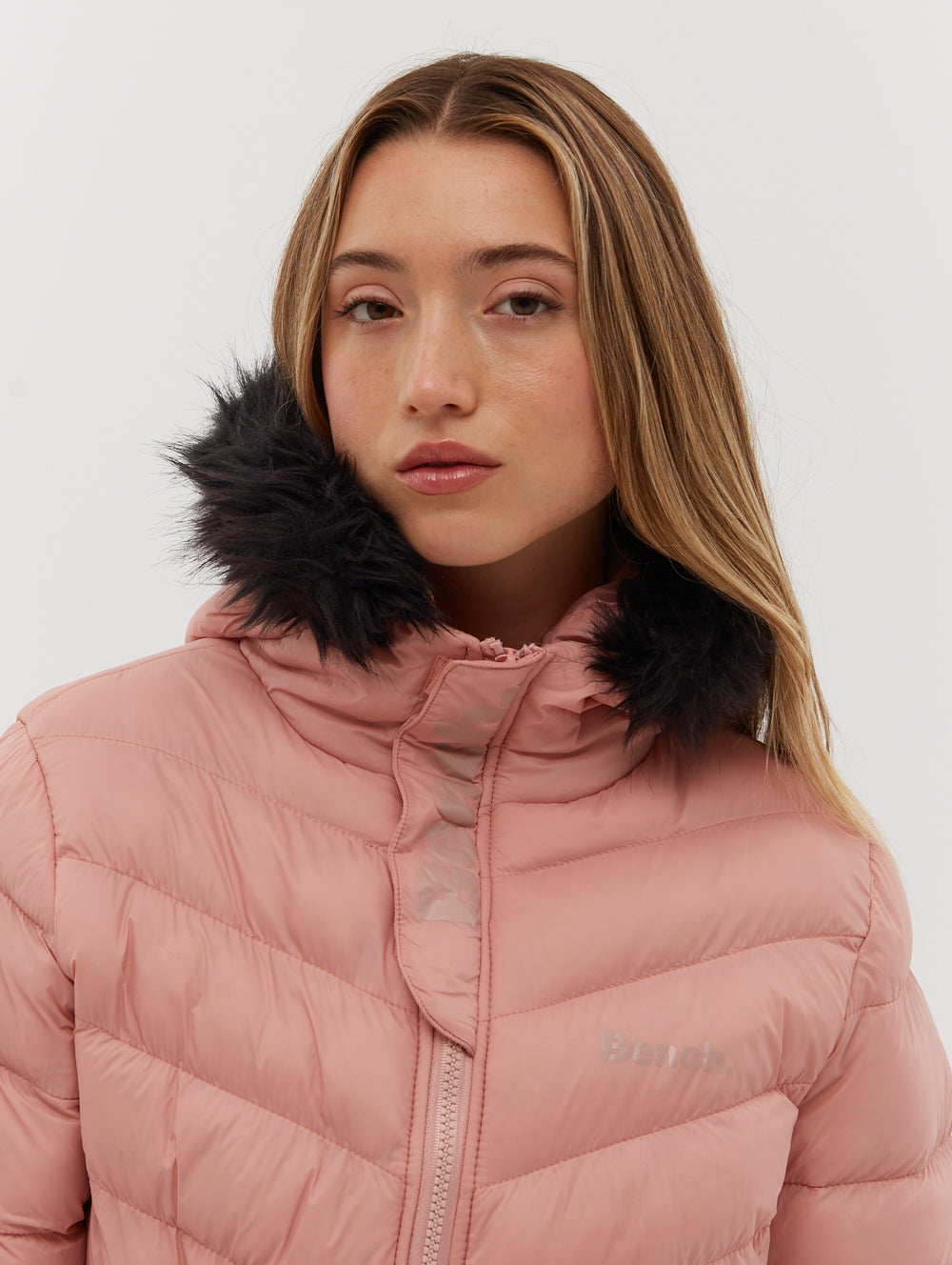 Inken Hooded Puffer Jacket for Women - Lightweight Winter Coat with Waterproof Shell, Warm Down Alternative Filling - Perfect for Outdoor Activities, Skiing & Cold Weather Fashion