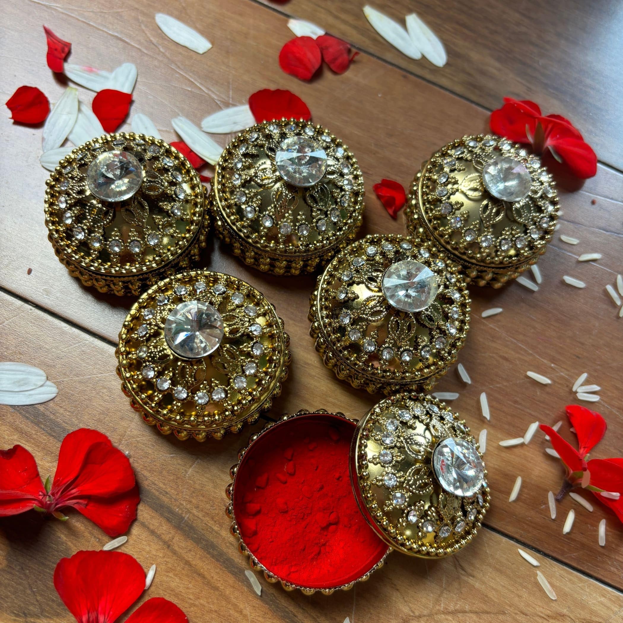 LOVENSPIRE Golden Metallic Kumkum Holder - Decorative Sindoor Roli Chandan Dabbi Jewelry Box for Indian Pooja | Elegant Housewarming & Wedding Gift for Women | Perfect for Hindu Ceremonies, Festivals and Home Decor