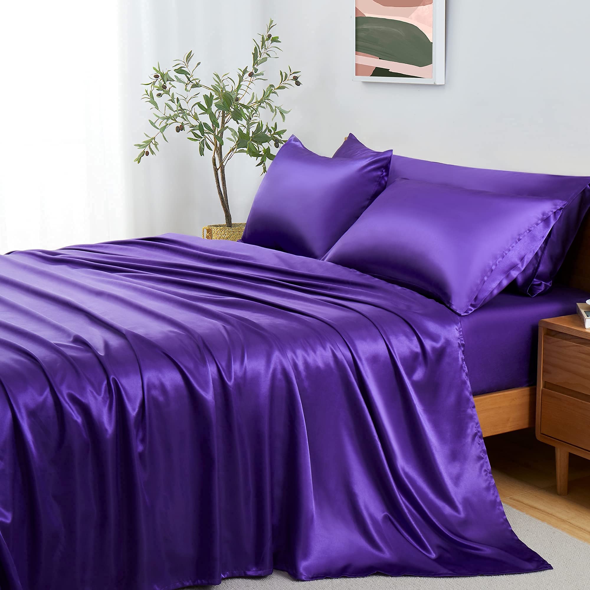 Entisn 4Pcs Silky Satin Sheets Set - Twin Size Luxury Satin Bedding in Purple, Ultra Soft & Breathable Includes 1 Fitted Sheet, 1 Flat Sheet & 2 Pillowcases - Perfect for Bedroom, Guest Room & Dorm Decor