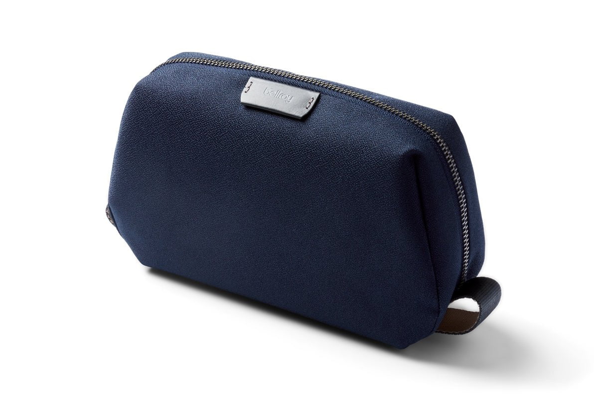 Bellroy Premium Travel Toiletry Bag - Water-Resistant & Compact Organizer for Men & Women | Perfect for Air Travel, Gym, Camping & Weekend Getaways