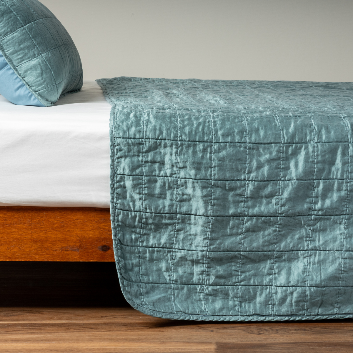 Sel Coverlet - Soft & Breathable Bedspread for All Seasons | Lightweight Quilted Blanket for Bedroom Decor, Guest Room & Cozy Home Styling