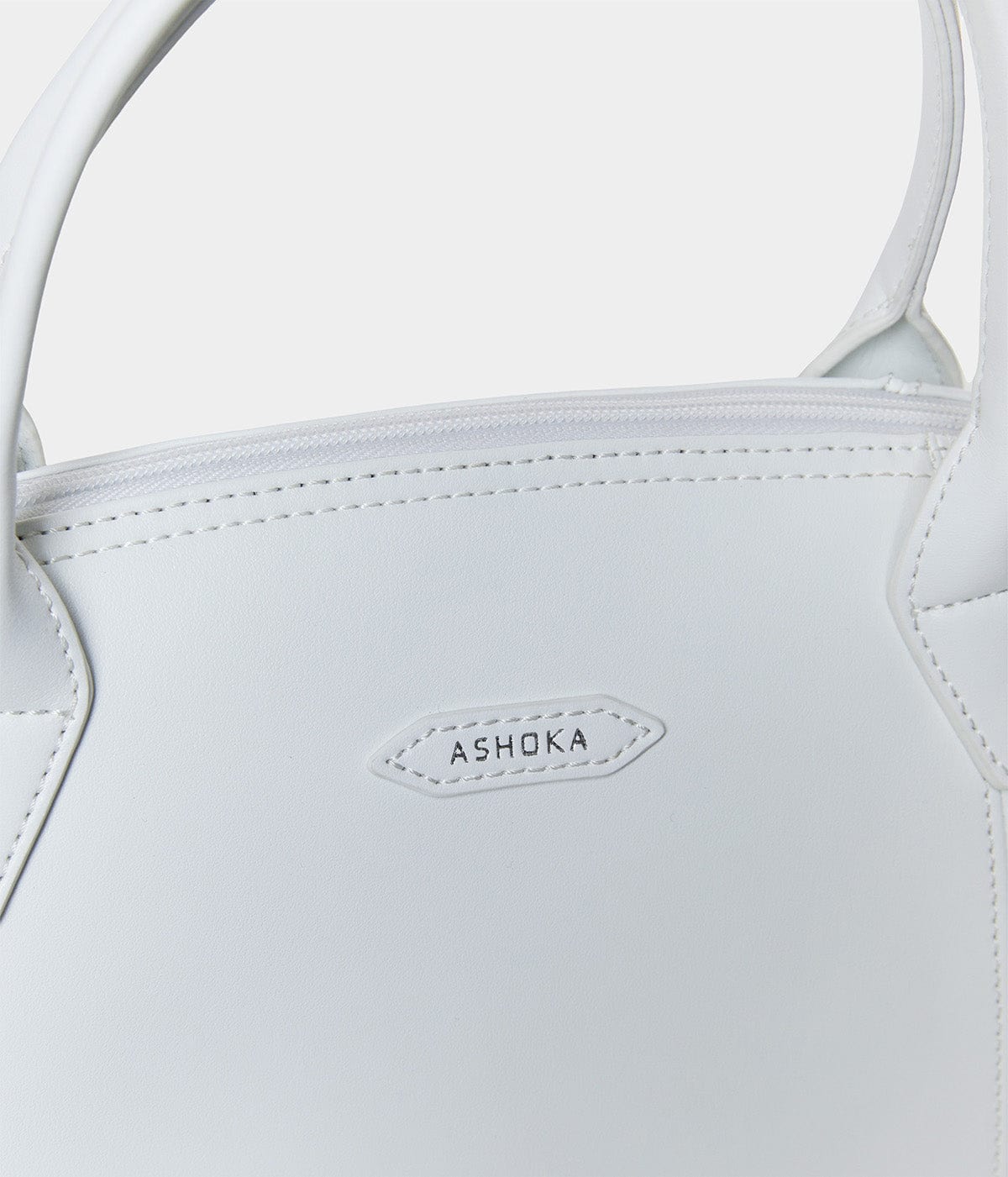 Stylish Vegan Leather Shoulder Bag for Women - Eco-Friendly Apple Skin Material - Perfect White Handbag for Work, Travel & Everyday Use