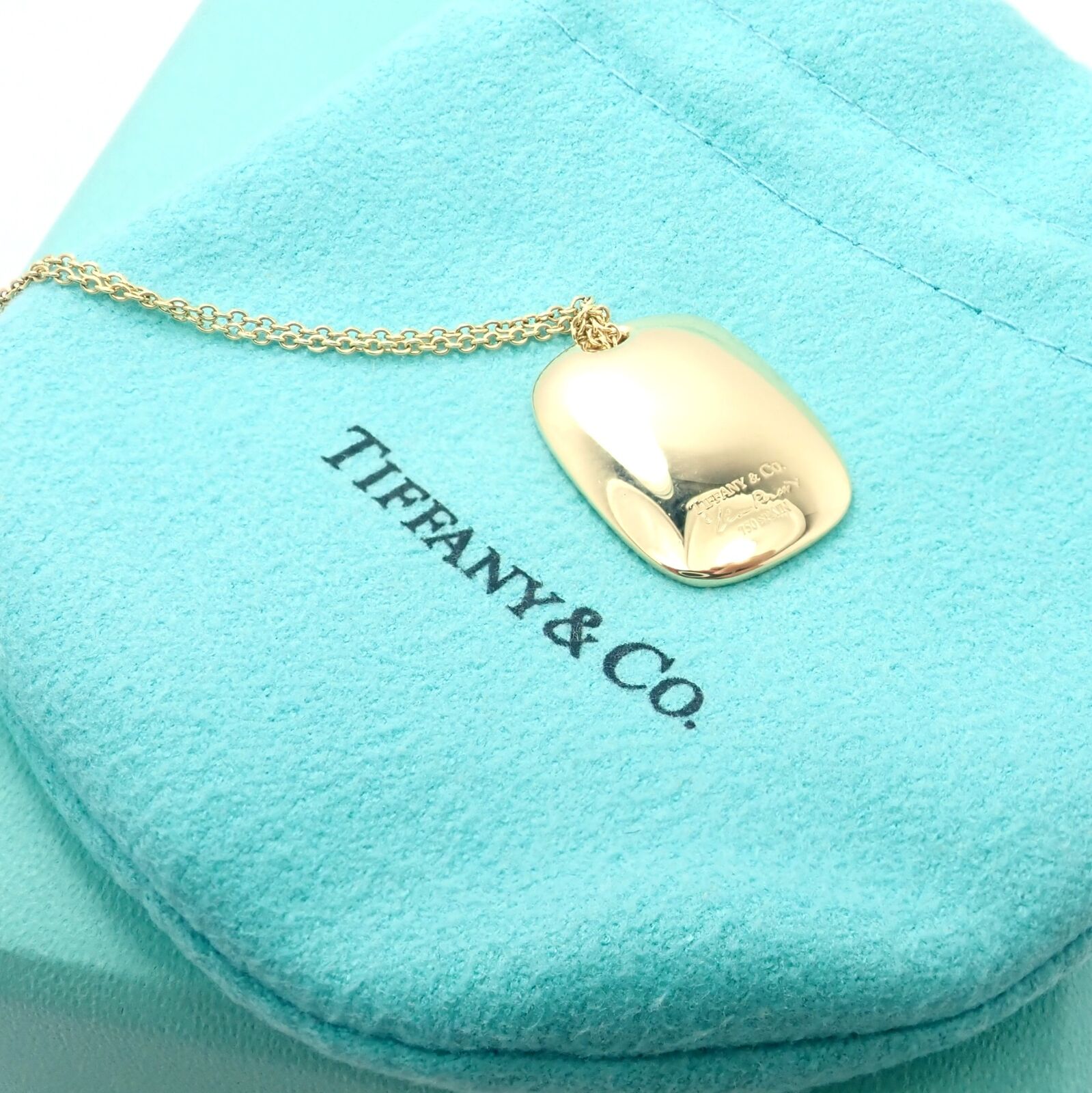 Tiffany & Co 18k Yellow Gold Rectangle Concave Disc ID Necklace - Elegant Personalized Jewelry for Women - Perfect for Gifts, Anniversaries & Special Occasions