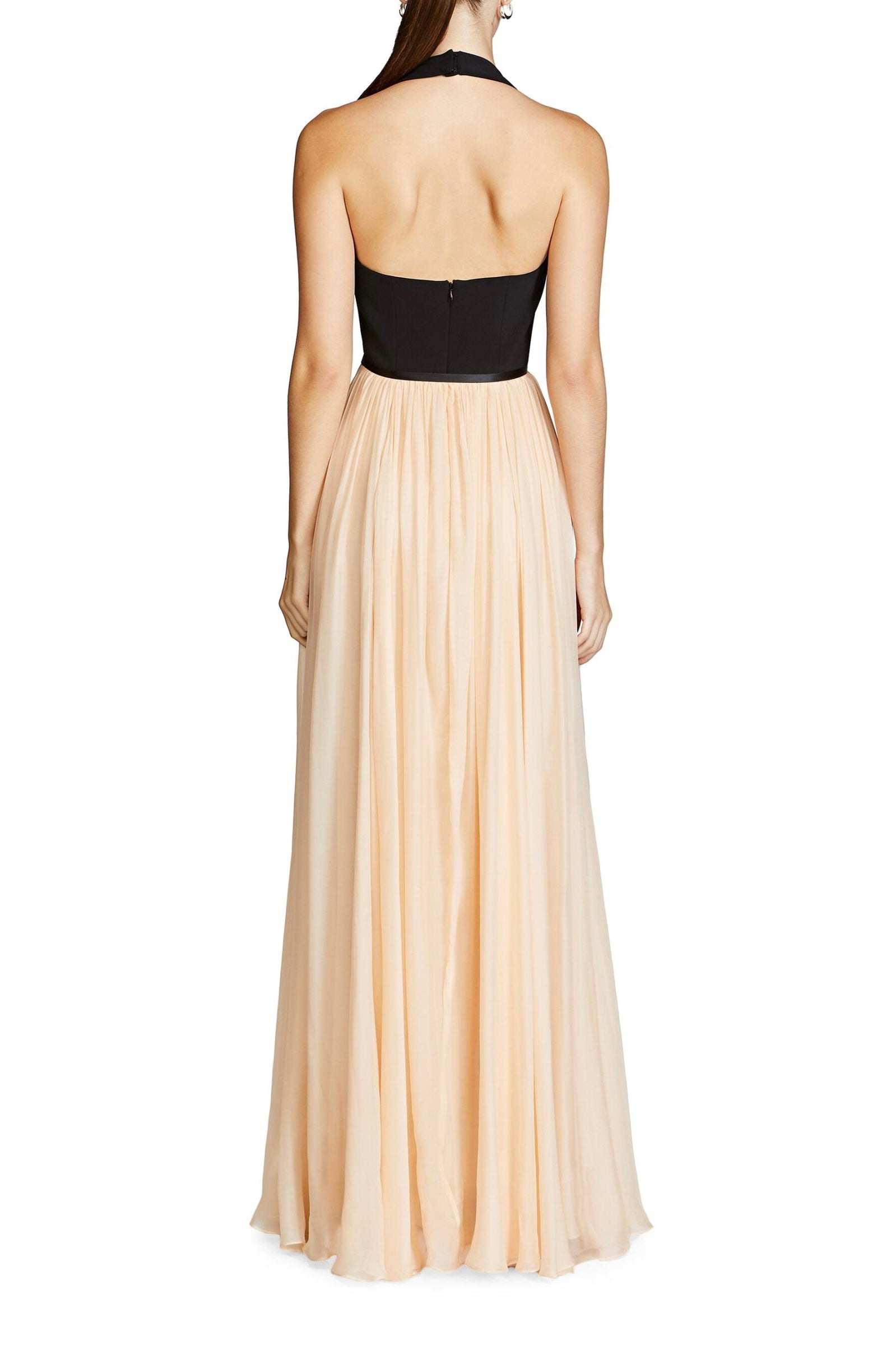 Halston Kinslee Elegant Crepe & Chiffon Halterneck Evening Gown for Women - Perfect for Prom, Red Carpet & Formal Events