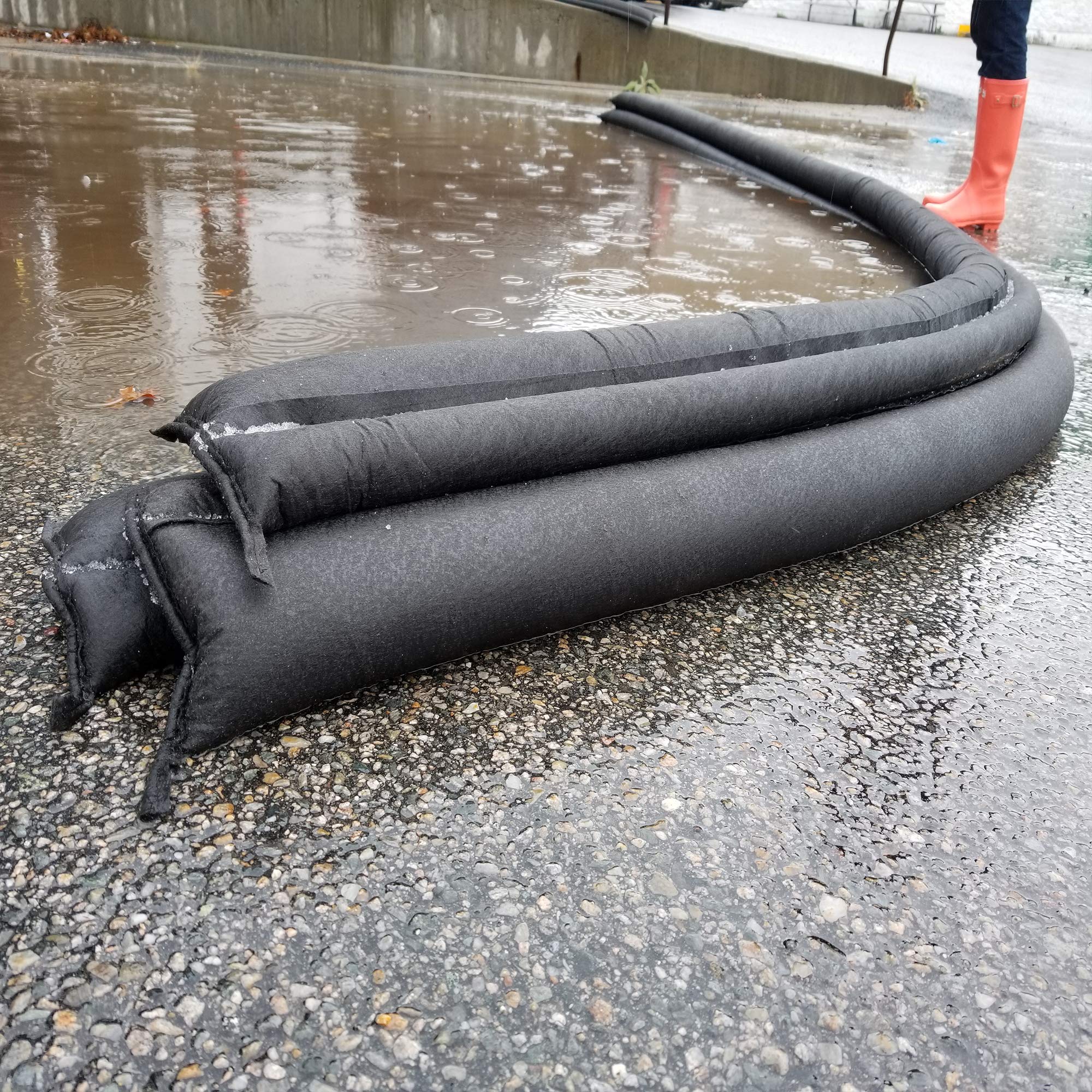 Quick Dam Grab & Go Flood Kit - 5 Pack of 10ft Water Barrier Sandbags for Emergency Flood Protection | Portable Flood Prevention for Homes, Basements & Garages