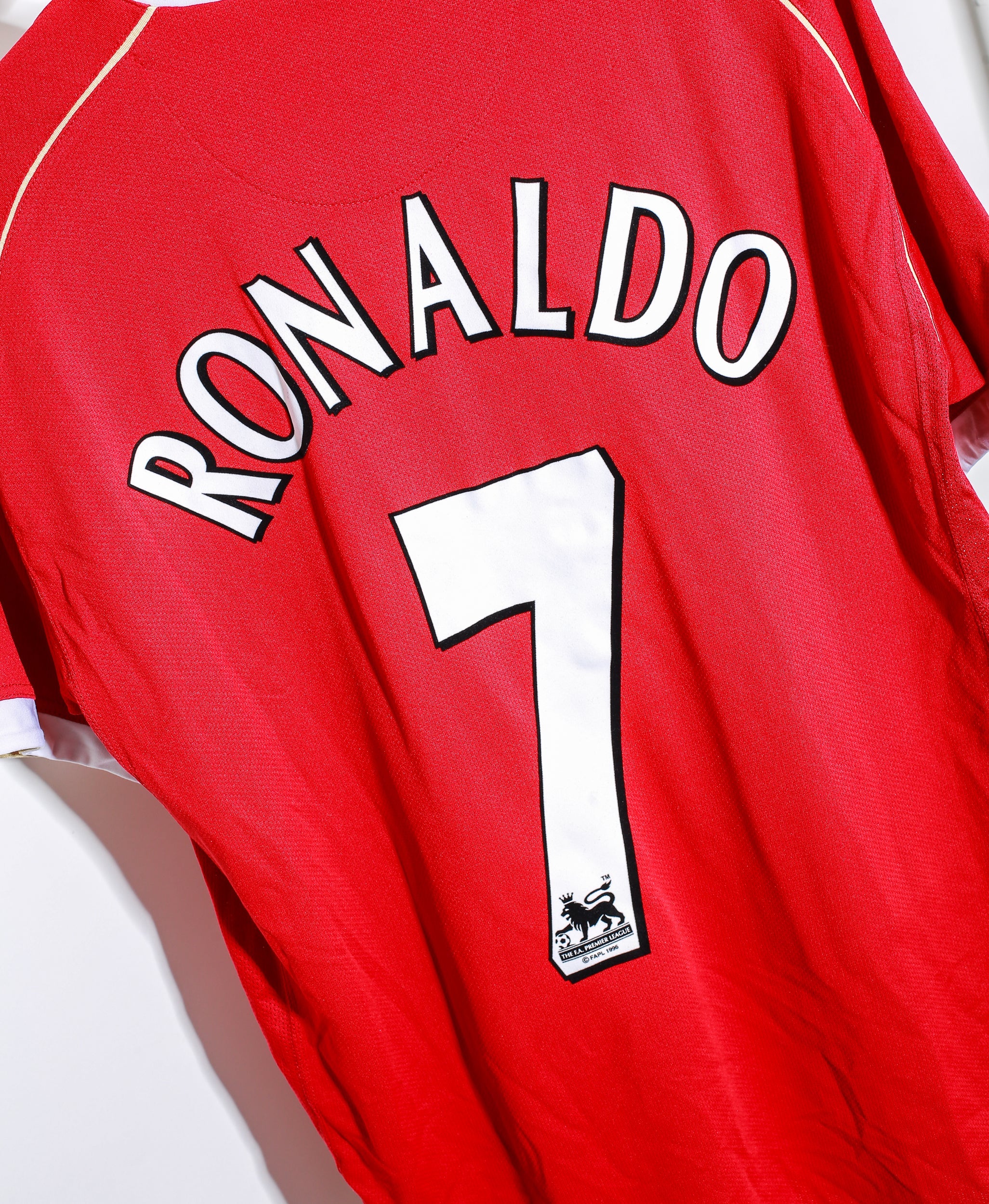 2006-07 Manchester United Cristiano Ronaldo Home Jersey - Size L - Authentic Football Shirt for Fans & Collectors - Perfect for Matches, Gifts & Memorabilia Display