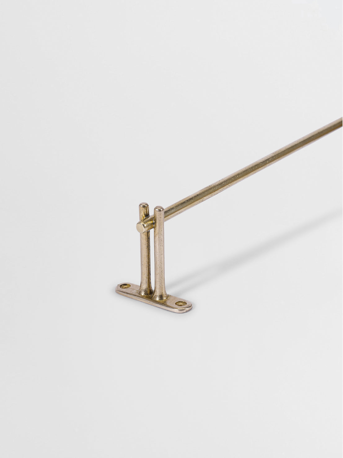 18 Inch Towel Bar - Forme No.16 - Perfect for Bathroom and Kitchen Organization