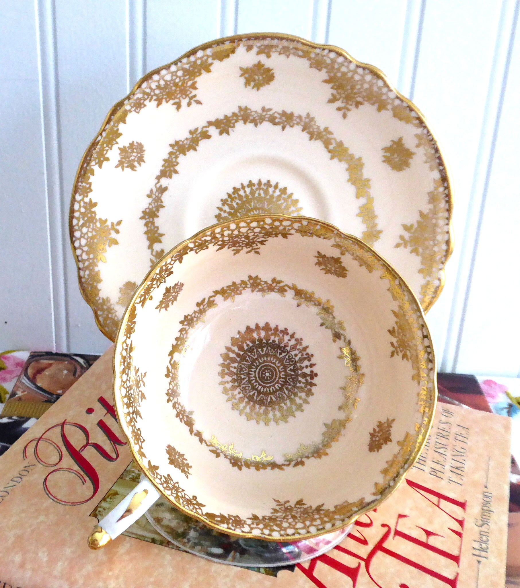 Vintage 1940s Gold Overlay Peach Paragon Tea Cup and Saucer Set - Elegant Gold Medallion Double Warrant Design - Perfect for Afternoon Tea, Bridal Showers & Antique Collectors