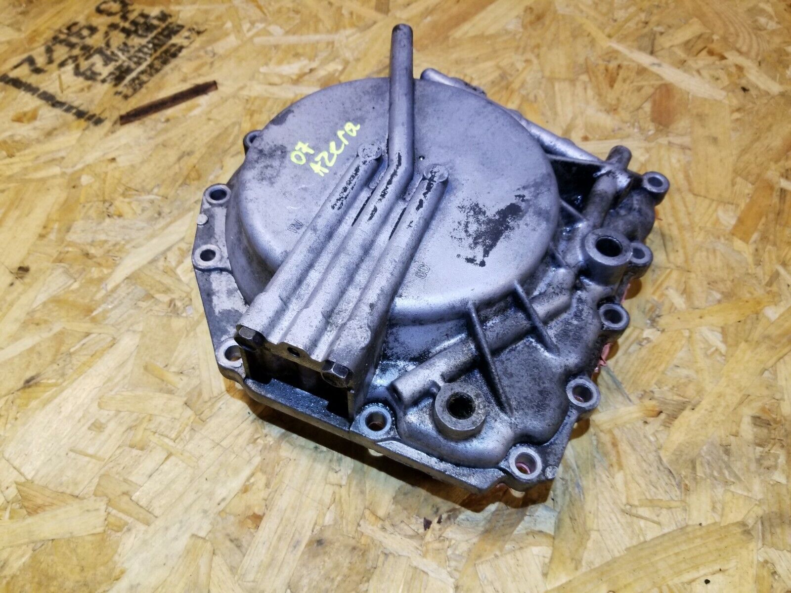 06-10 Hyundai Azera 3.8L Automatic Transmission Rear Cover OEM Replacement Part - Perfect for Transmission Repair & Maintenance