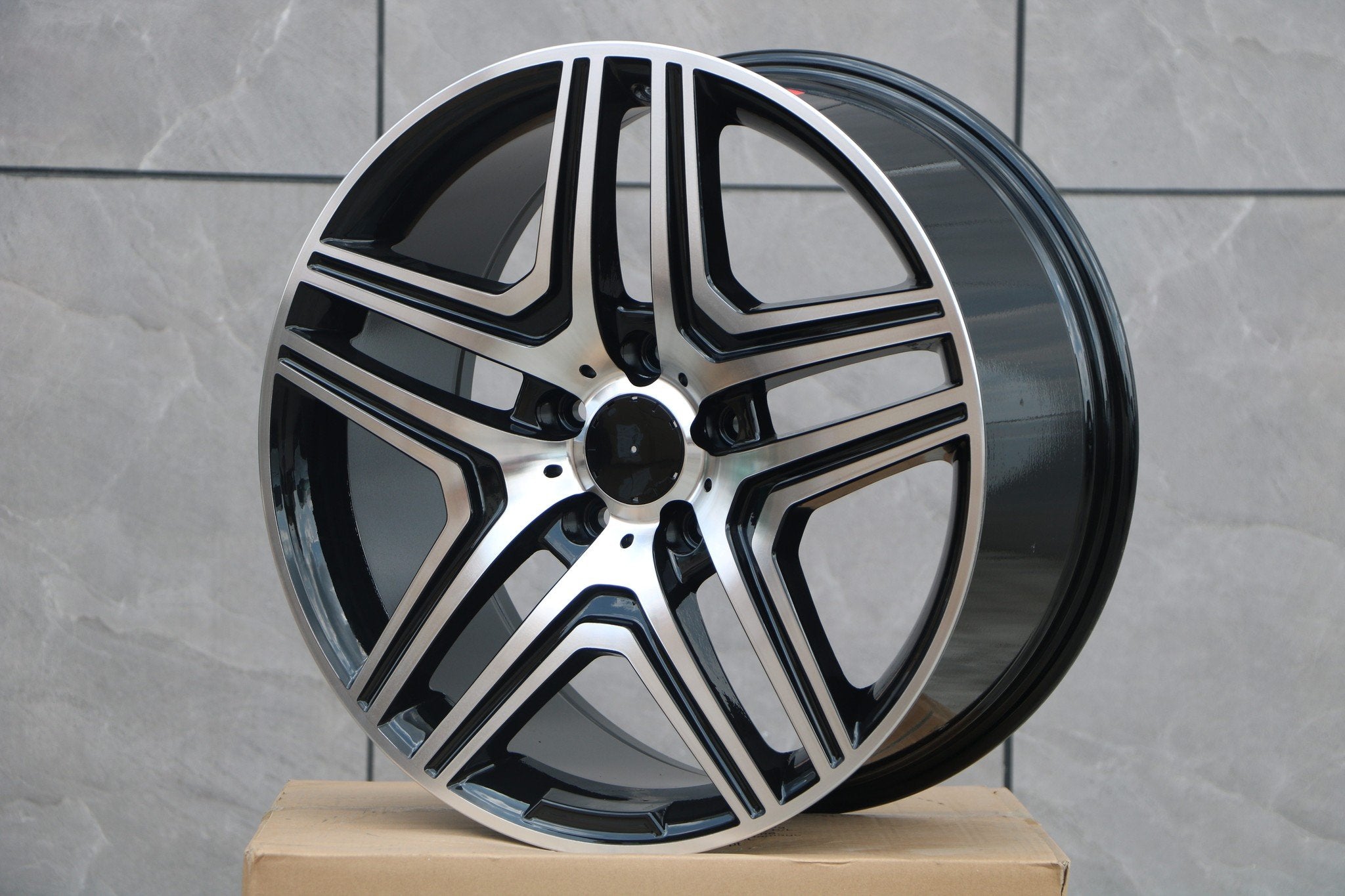 22-Inch Alloy Wheels for Mercedes Benz G Wagon G500 G550 G55 G63 G65 W463 - Premium Replacement Rims for Off-Road & Urban Driving