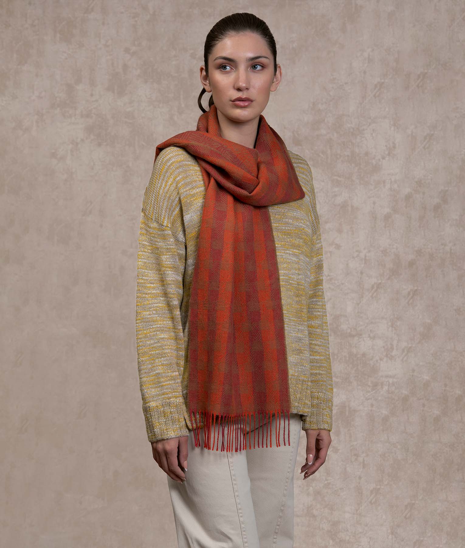 Stylish Blocks On Sides Scarf - Fashionable Winter Accessory for Women - Perfect for Office, Travel & Casual Outfits