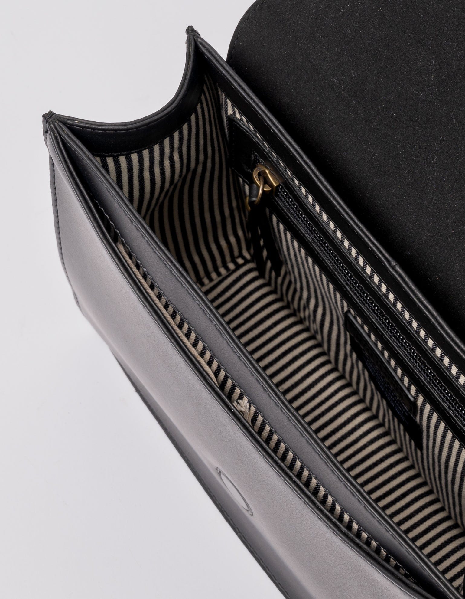 Audrey Vegan Leather Crossbody Bag for Women | Black | Stylish & Eco-Friendly Apple Leather Purse for Everyday Use, Work & Travel