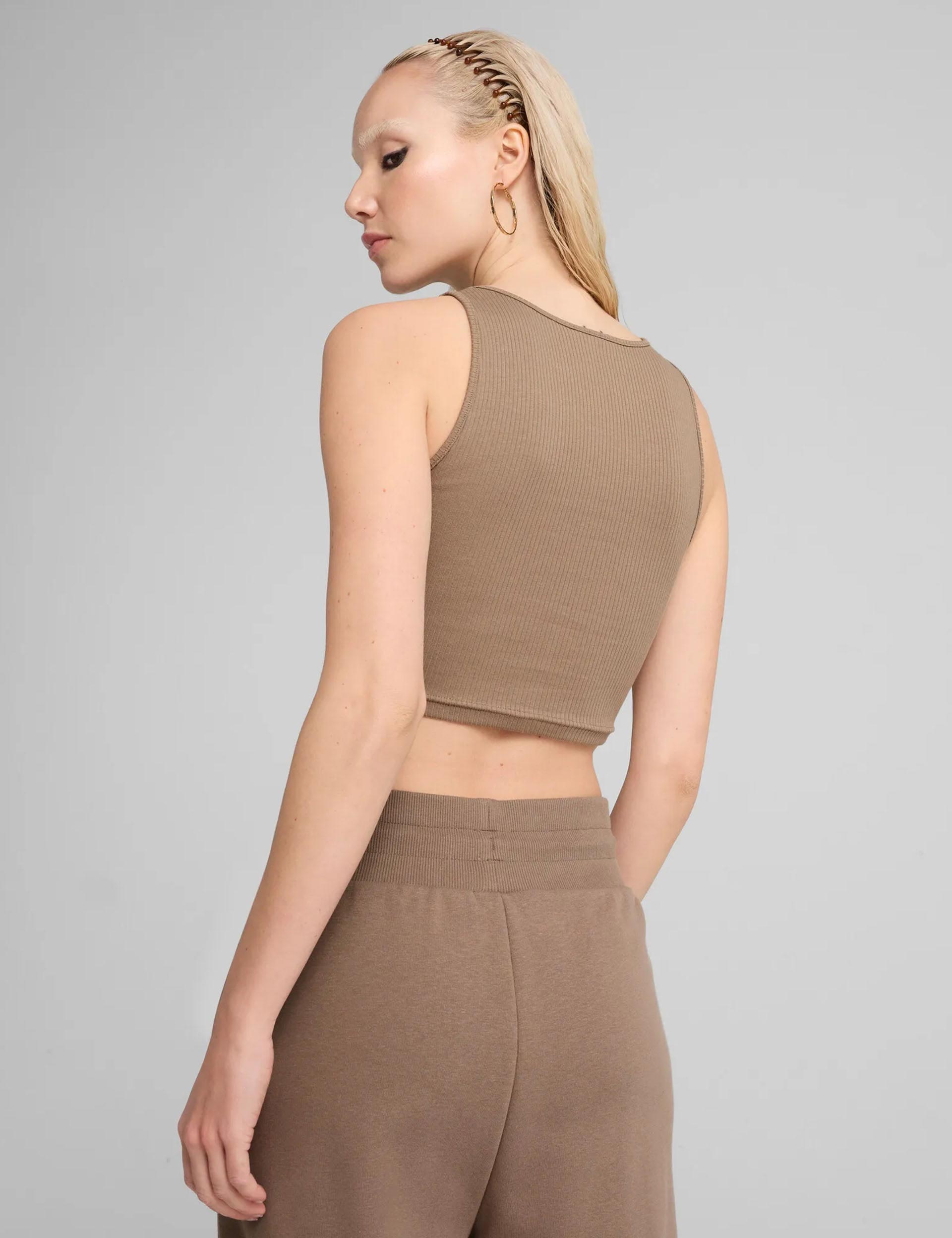 Wardrobe Essentials Ribbed Crop Top in Totally Taupe - Perfect for Layering, Casual Outfits & Summer Fashion