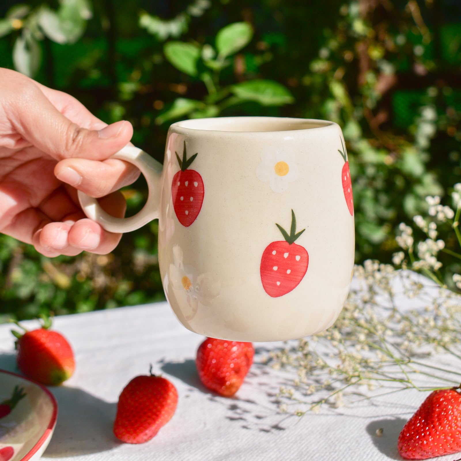 Handmade Strawberry Ceramic Mug - Microwave & Dishwasher Safe 250ml Coffee Tea Cup - Perfect Gift for Best Friend, Office, Home & Cafe Use